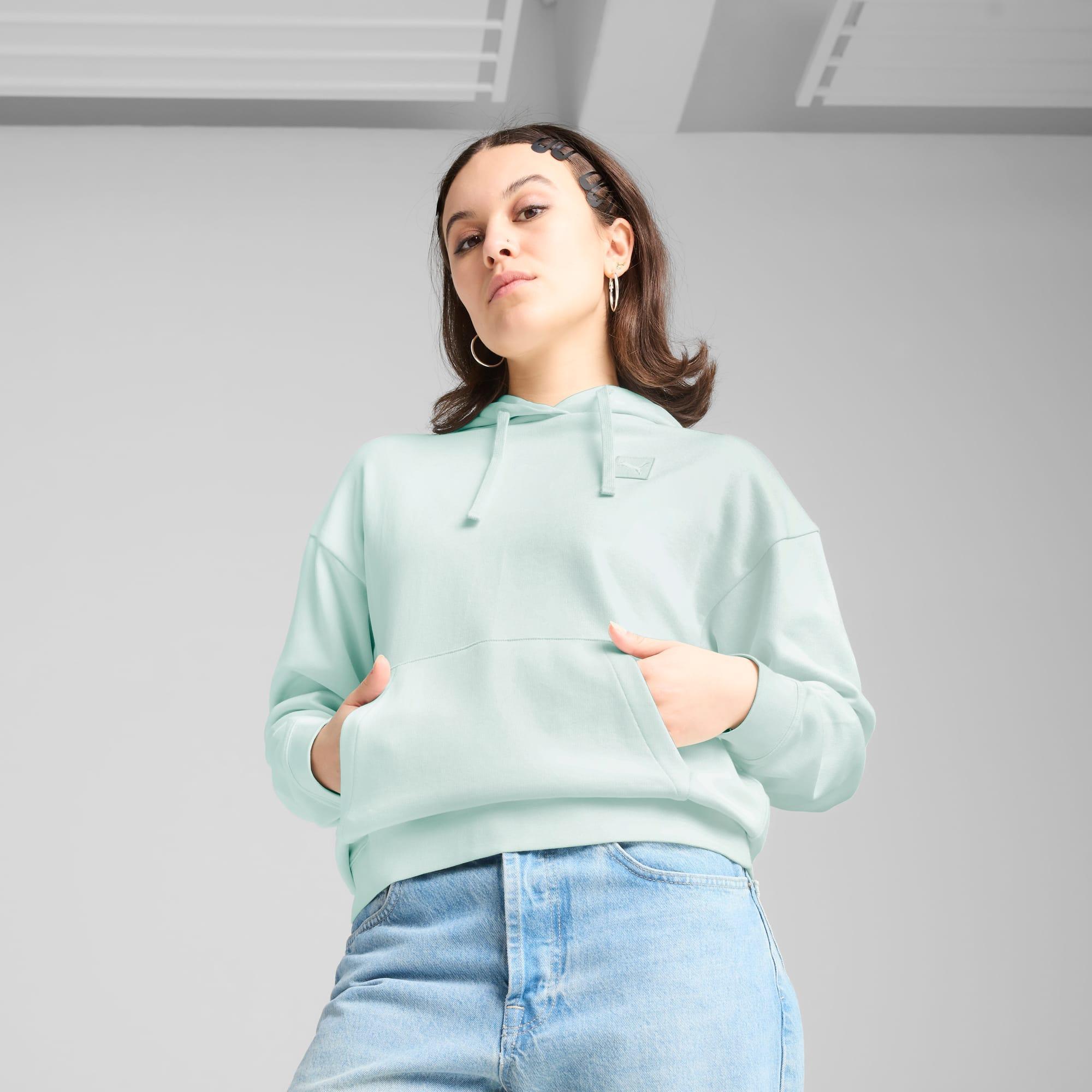 ESS ELEVATED Comfort Hoodie Women Product Image