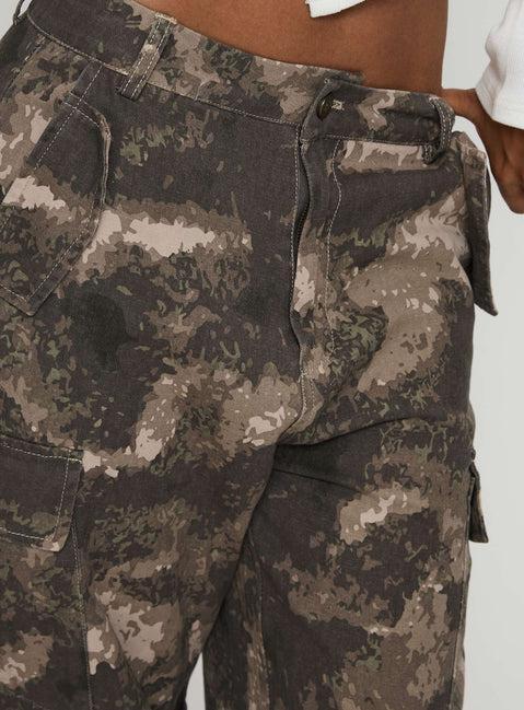 Mischief Camo Pants Green Product Image