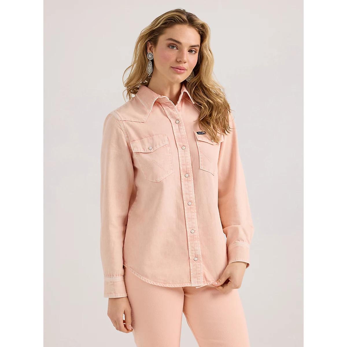 Women's Wrangler Colorwash Slim Western Snap Shirt Product Image