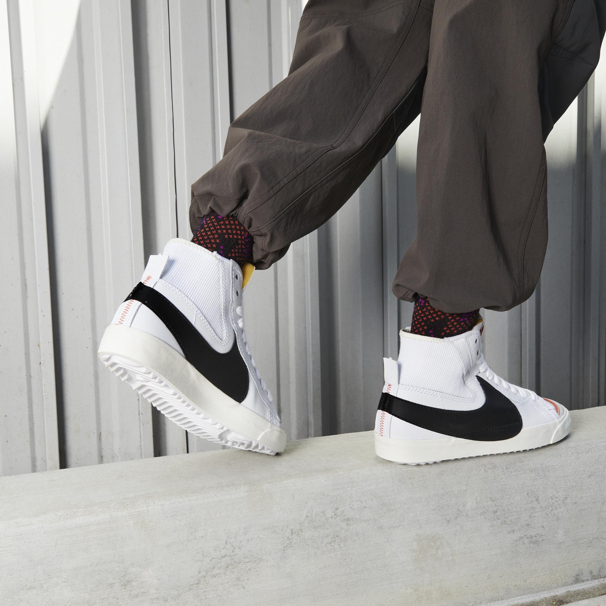 Nike Mens Nike Blazer Mid 77 Jumbo - Mens Basketball Shoes White/Black Product Image