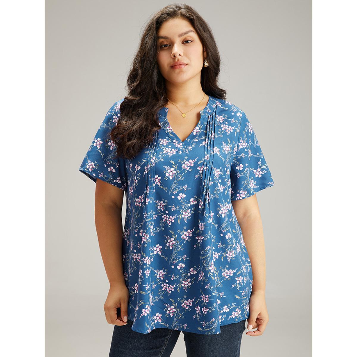 Plus Size Aegean Floral Print Notched Pleated Detail Blouse Women Elegant Short sleeve Notched collar Dailywear Blouses BloomChic 22-24/3X Product Image