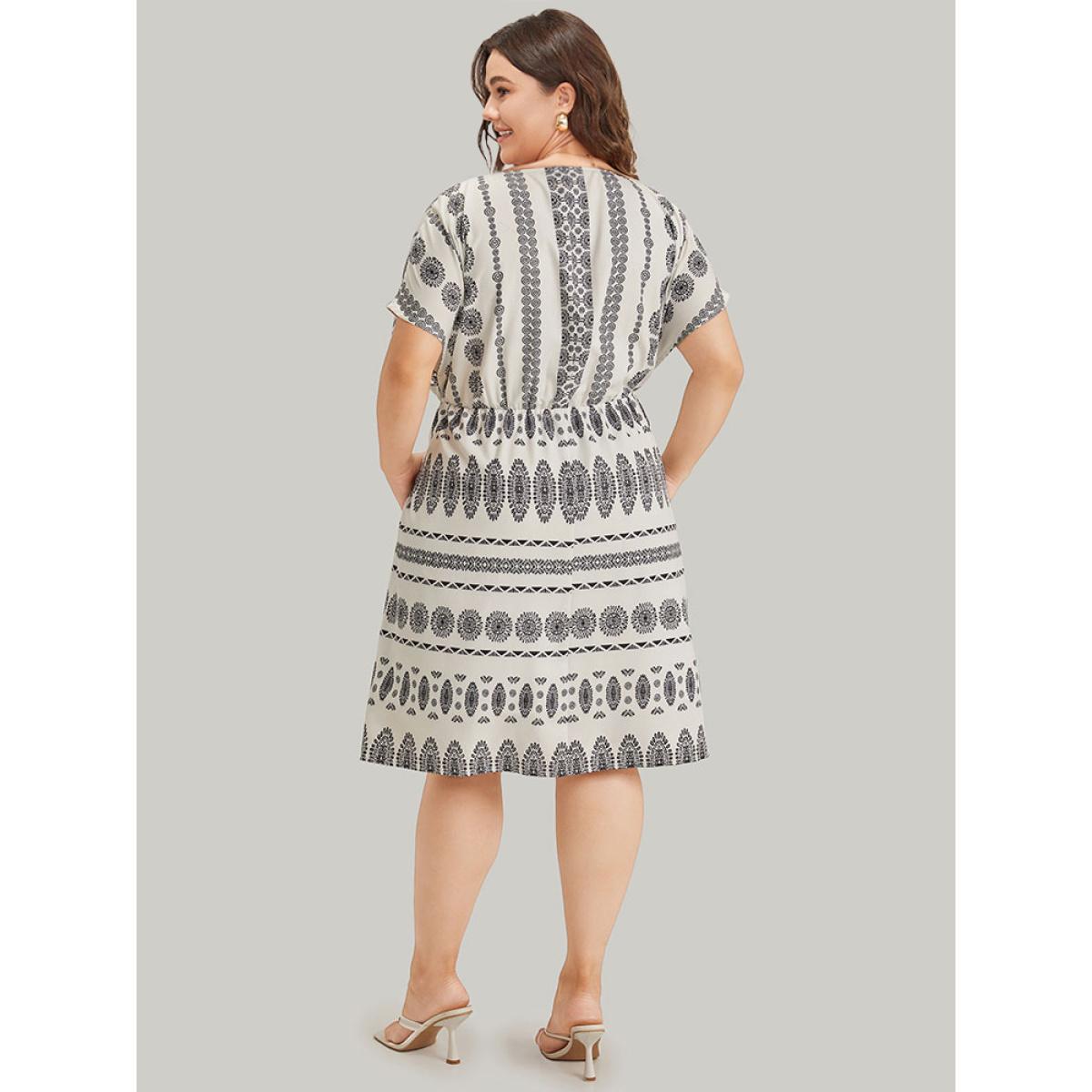 Plus Size Boho Print V Neck Dolman Sleeve Drawstring Dress White Women Vacation Elastic Waist V-neck Short sleeve Curvy Knee Dress BloomChic 18-20/2X Product Image