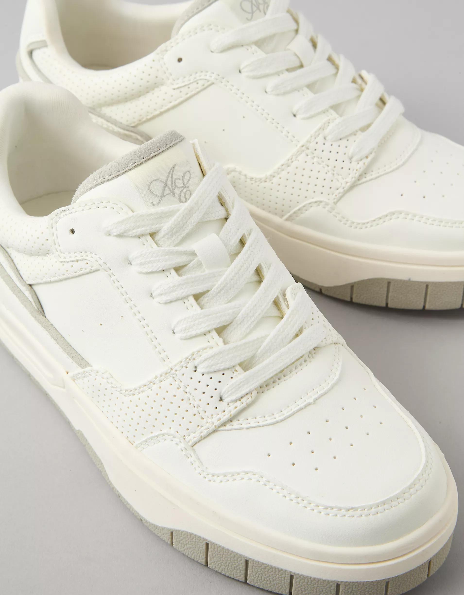 AE Varsity Retro Sneaker Product Image