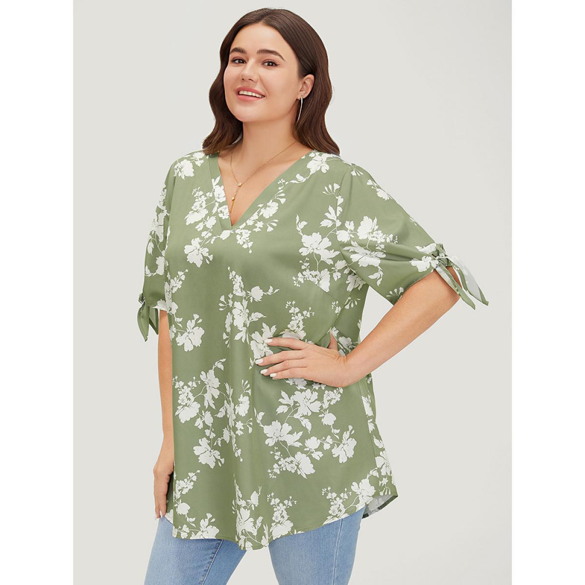 Plus Size Mint Floral Knot Sleeve V Neck Blouse Women Elegant Short sleeve V-neck Dailywear Blouses BloomChic 30/6X Product Image