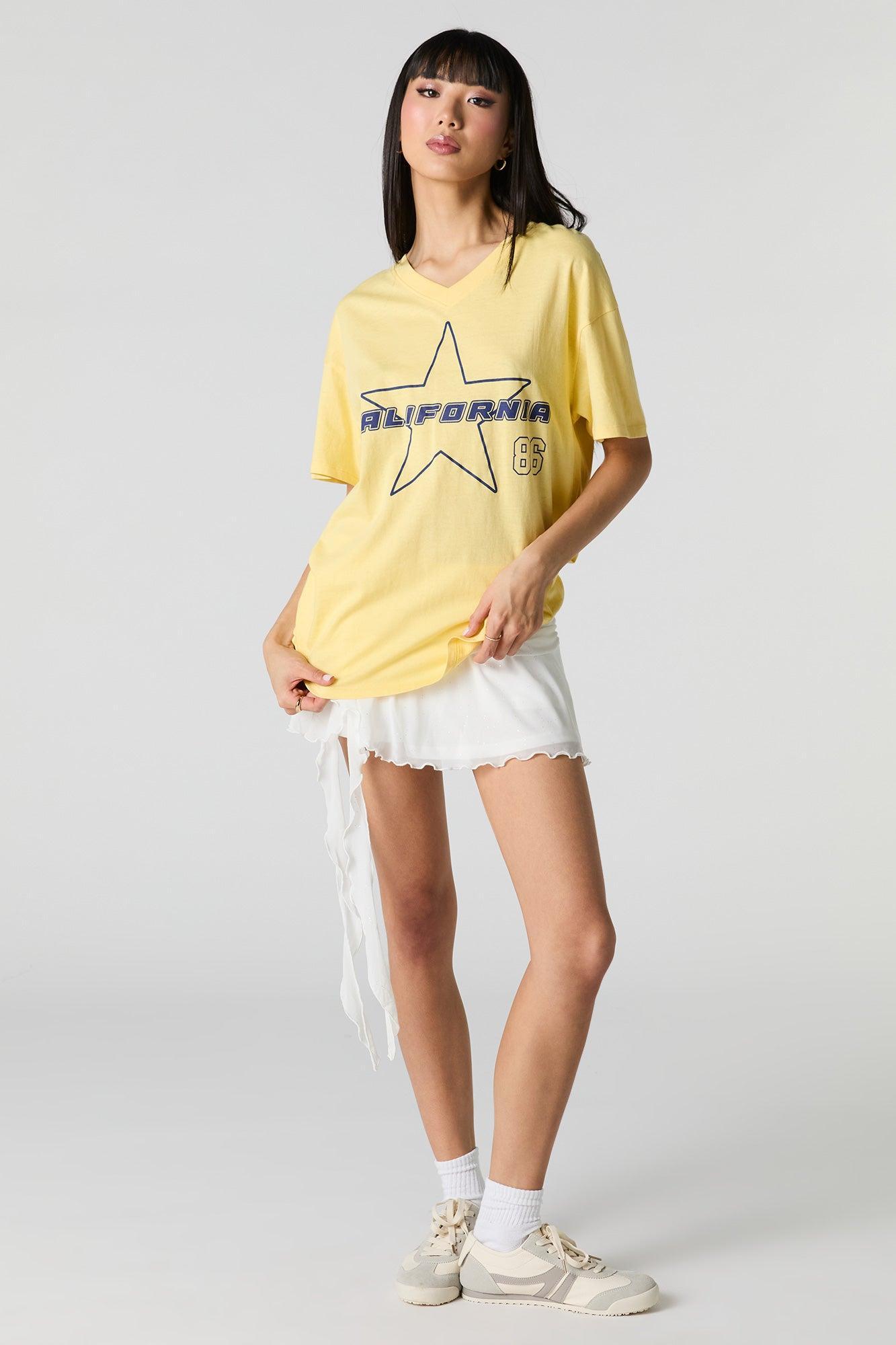 California 86 Graphic V-Neck T-Shirt Female Product Image
