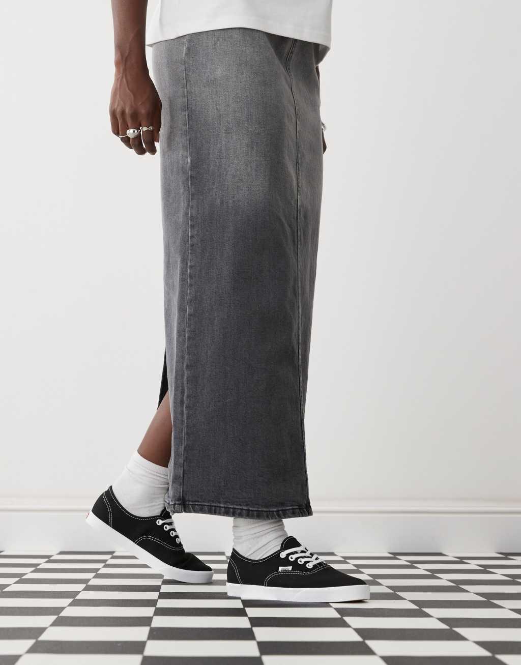 Vans Authentic Lowpro sneakers in black and white Product Image