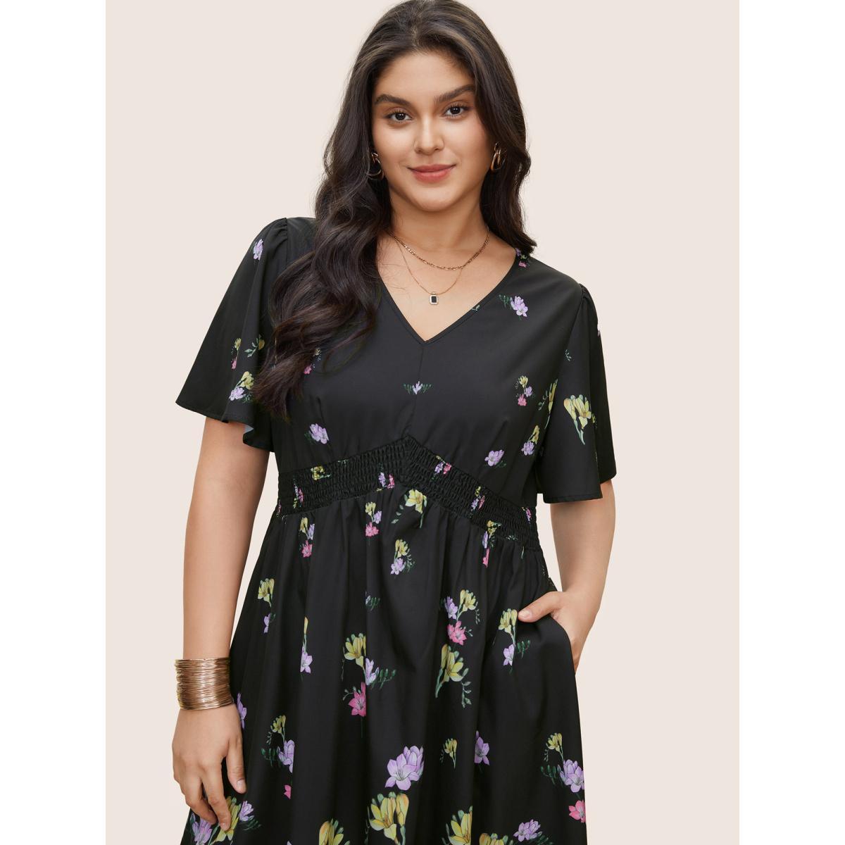 Plus Size Floral Print Shirred Pocket Ruffle Sleeve Dress Black Women Elegant Non V-neck Short sleeve Curvy Midi Dress BloomChic 30/6X Product Image