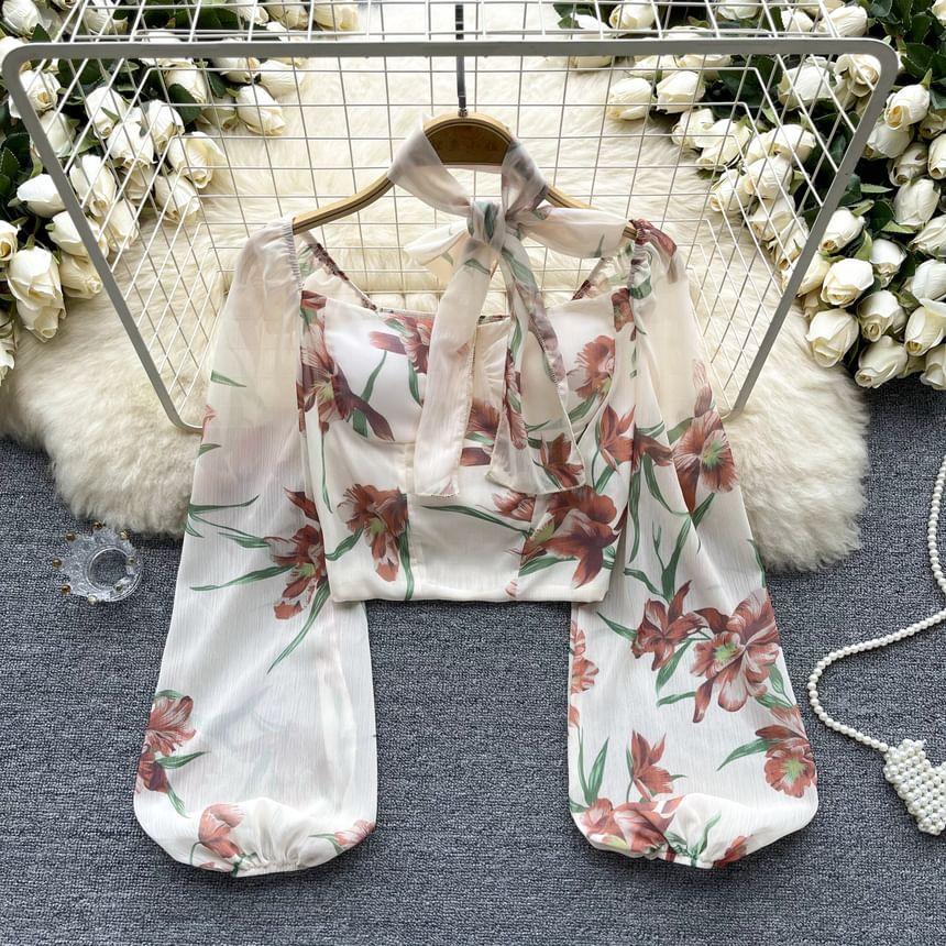 Puff-Sleeve Floral Cropped Blouse Product Image