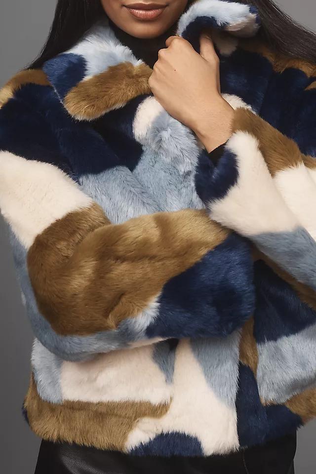 Jakke Traci Faux-Fur Coat Product Image