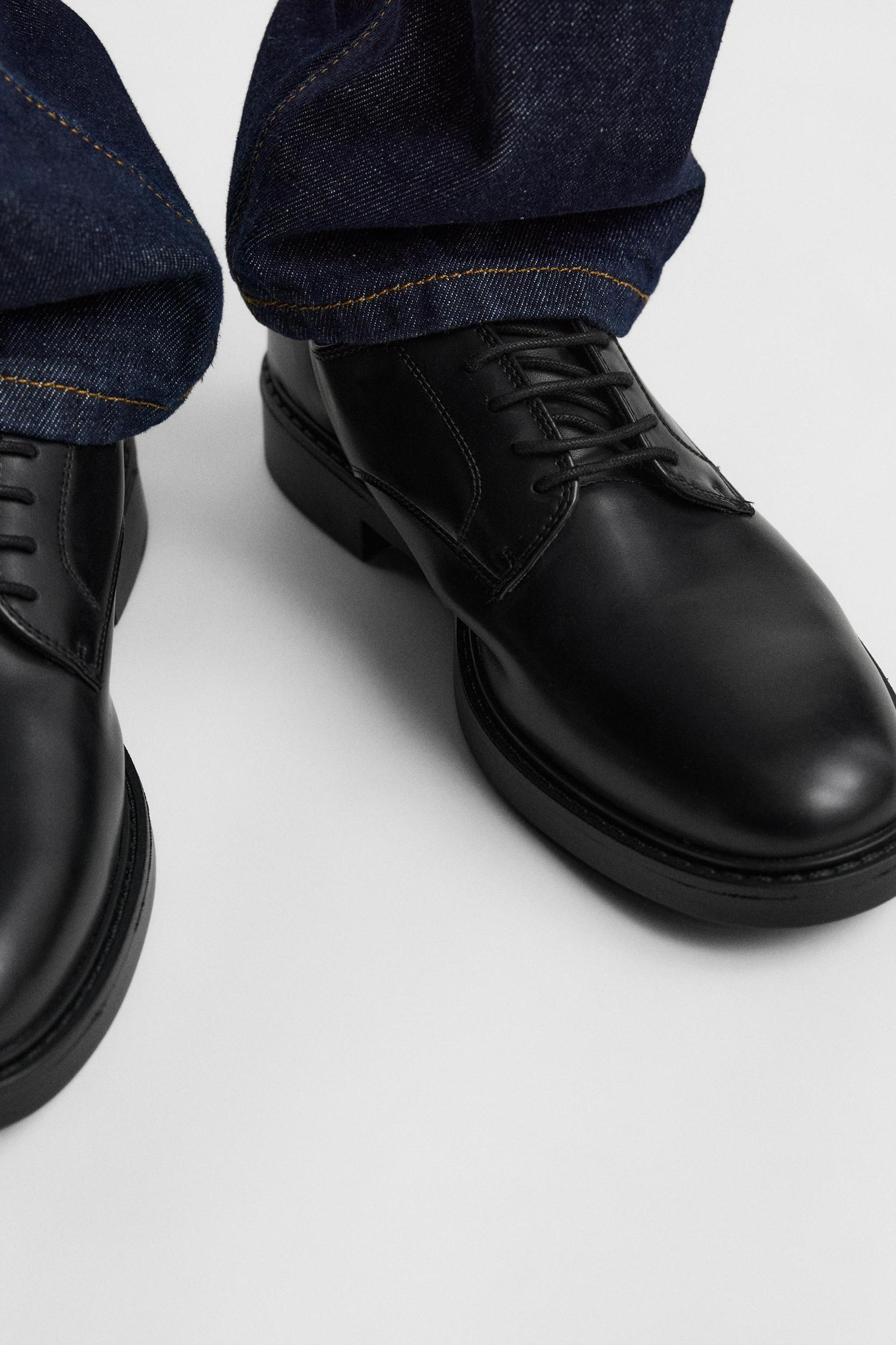 DRESS SHOES Product Image
