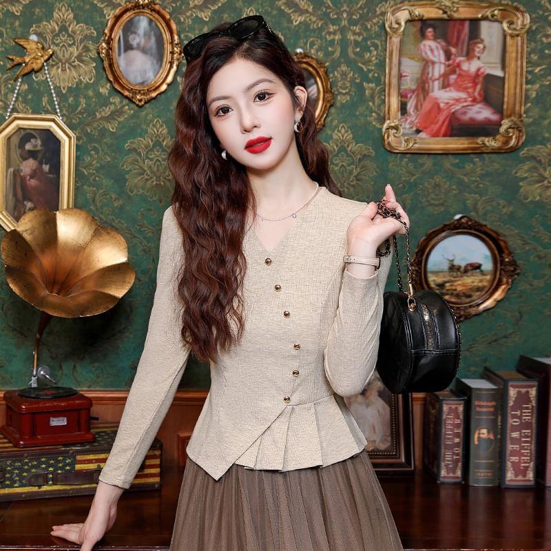 Long-Sleeve V-Neck Plain Asymmetrical Pleated Hem Slim Fit Top Product Image