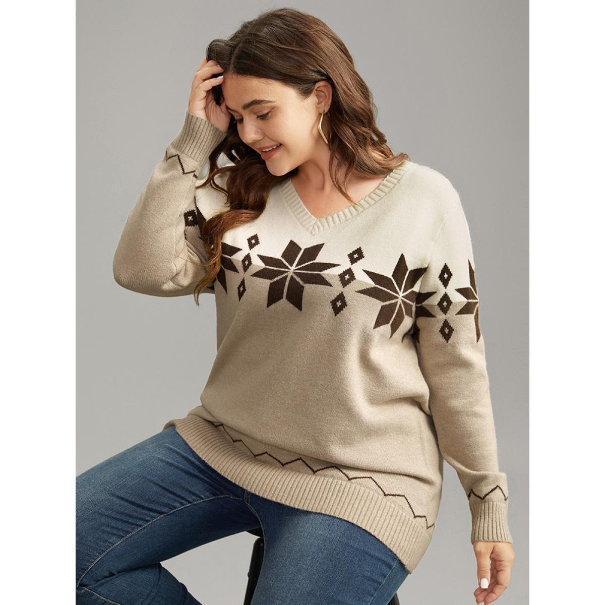 Plus Size Supersoft Essentials Anti-Pilling Snowflake Print Pullover Multicolor Women Casual Loose Long Sleeve V-neck Dailywear Pullovers BloomChic 18-20/2X Product Image