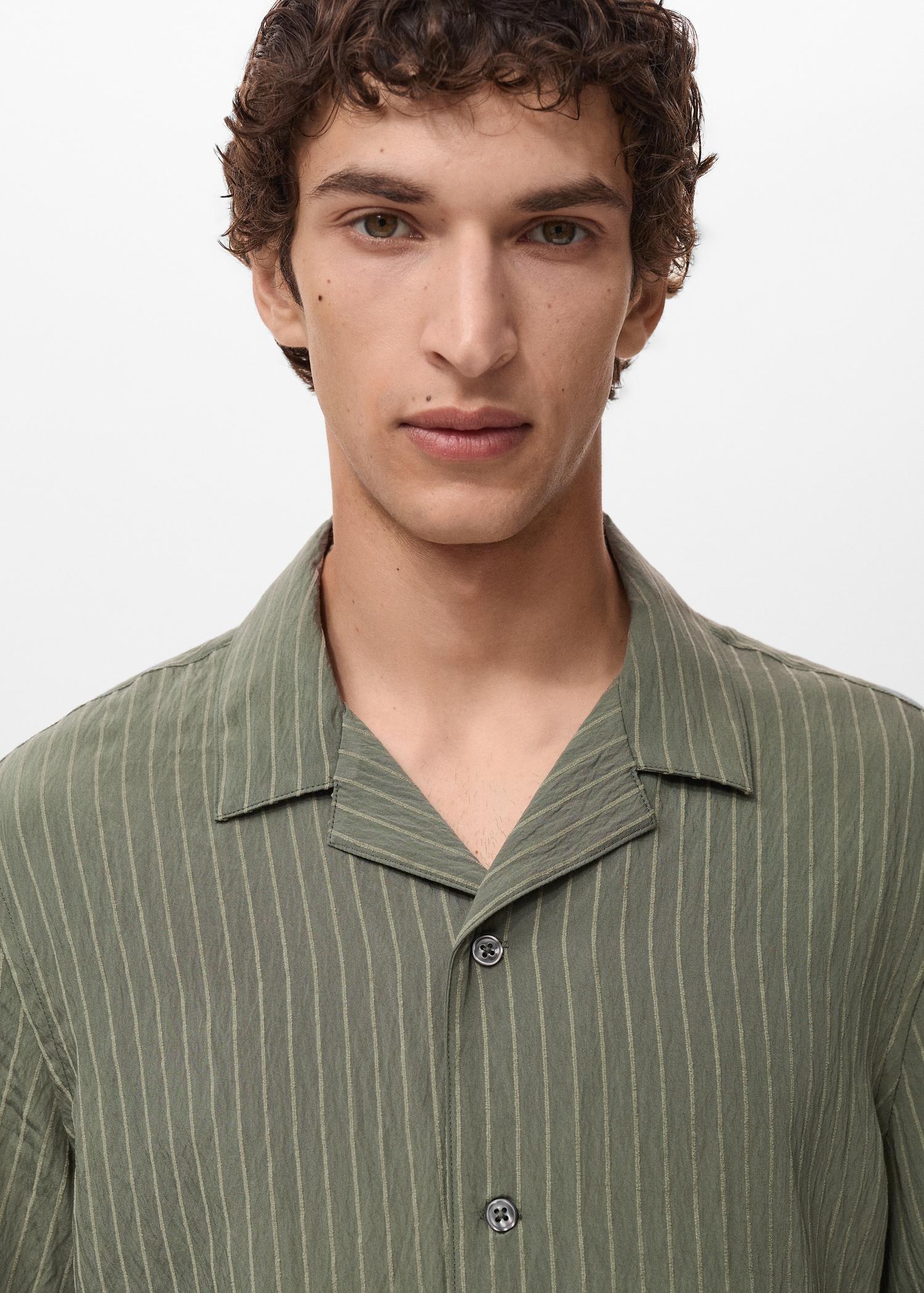 Short sleeve striped shirt - Men | MANGO USA Product Image