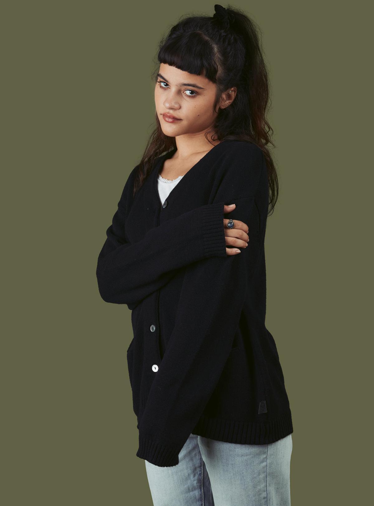 Y Cardigan Female Product Image