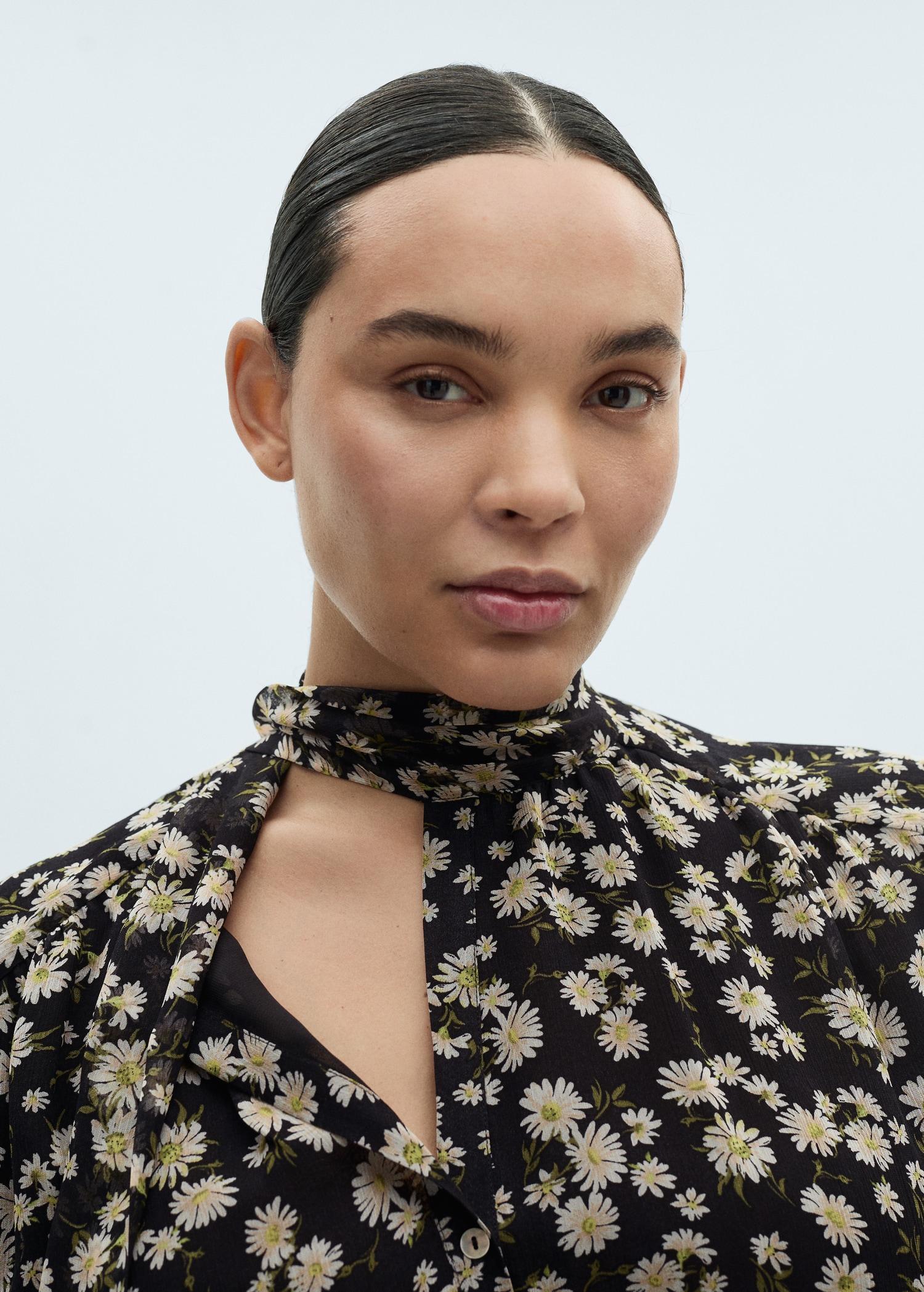 Floral tie blouse - Women | MANGO USA Product Image