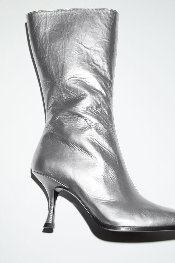 Leather heel boots Product Image