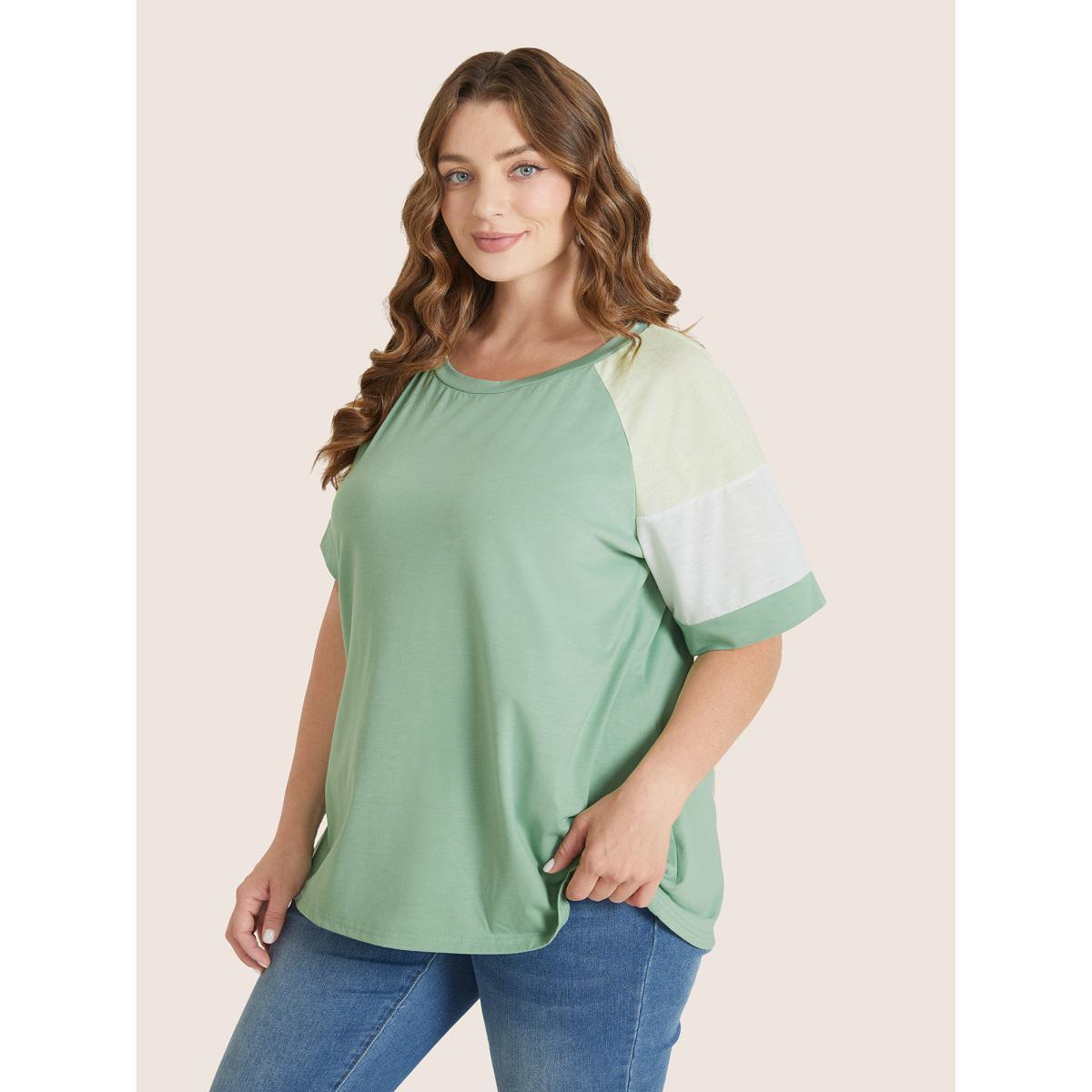 Plus Size Colorblock Contrast Crew Neck Raglan Sleeve T-shirt Mint Women Casual Contrast Colorblock Everyday T-shirts BloomChic 22-24/3X Product Image