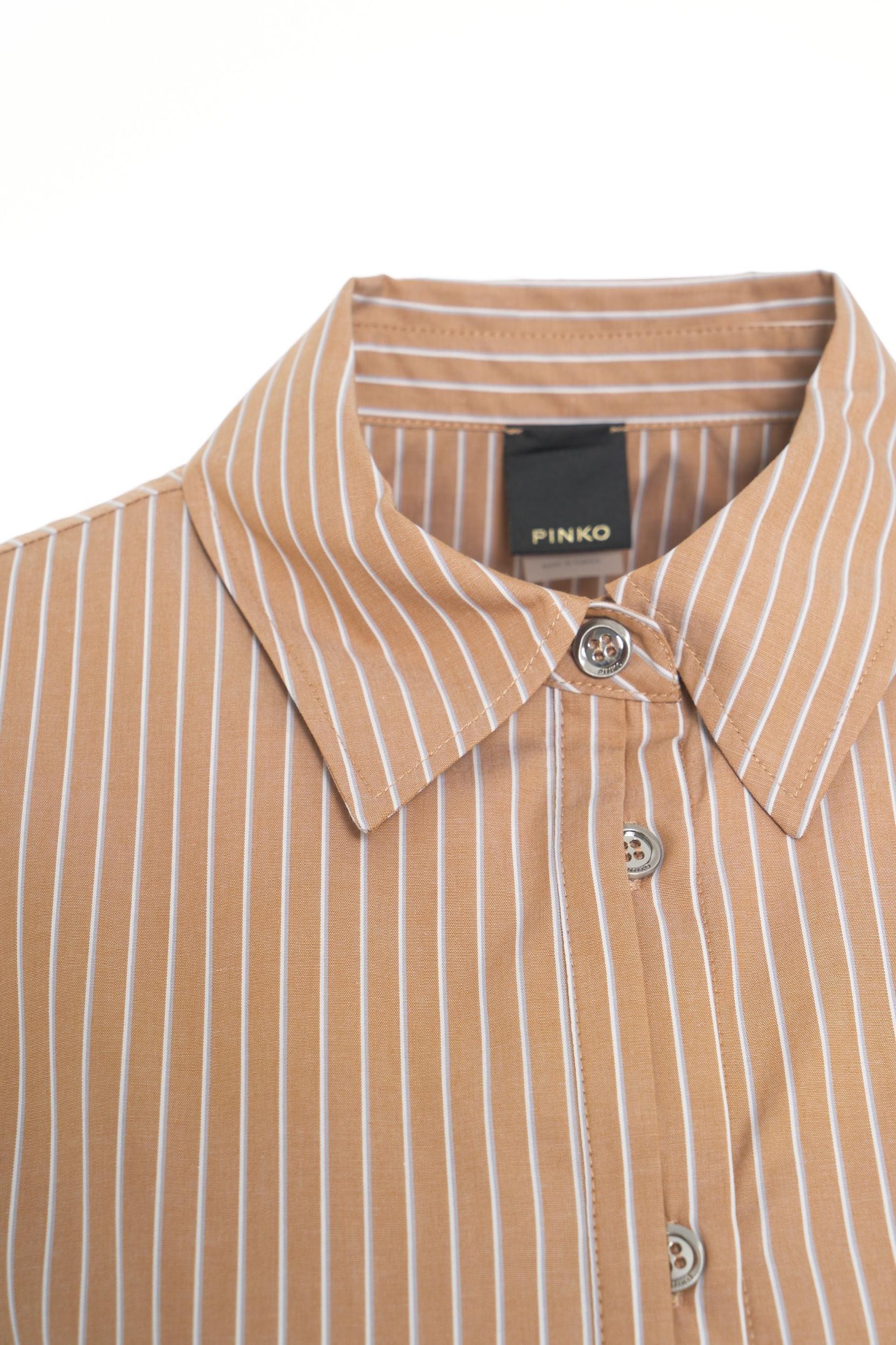 Striped bowning shirt Product Image