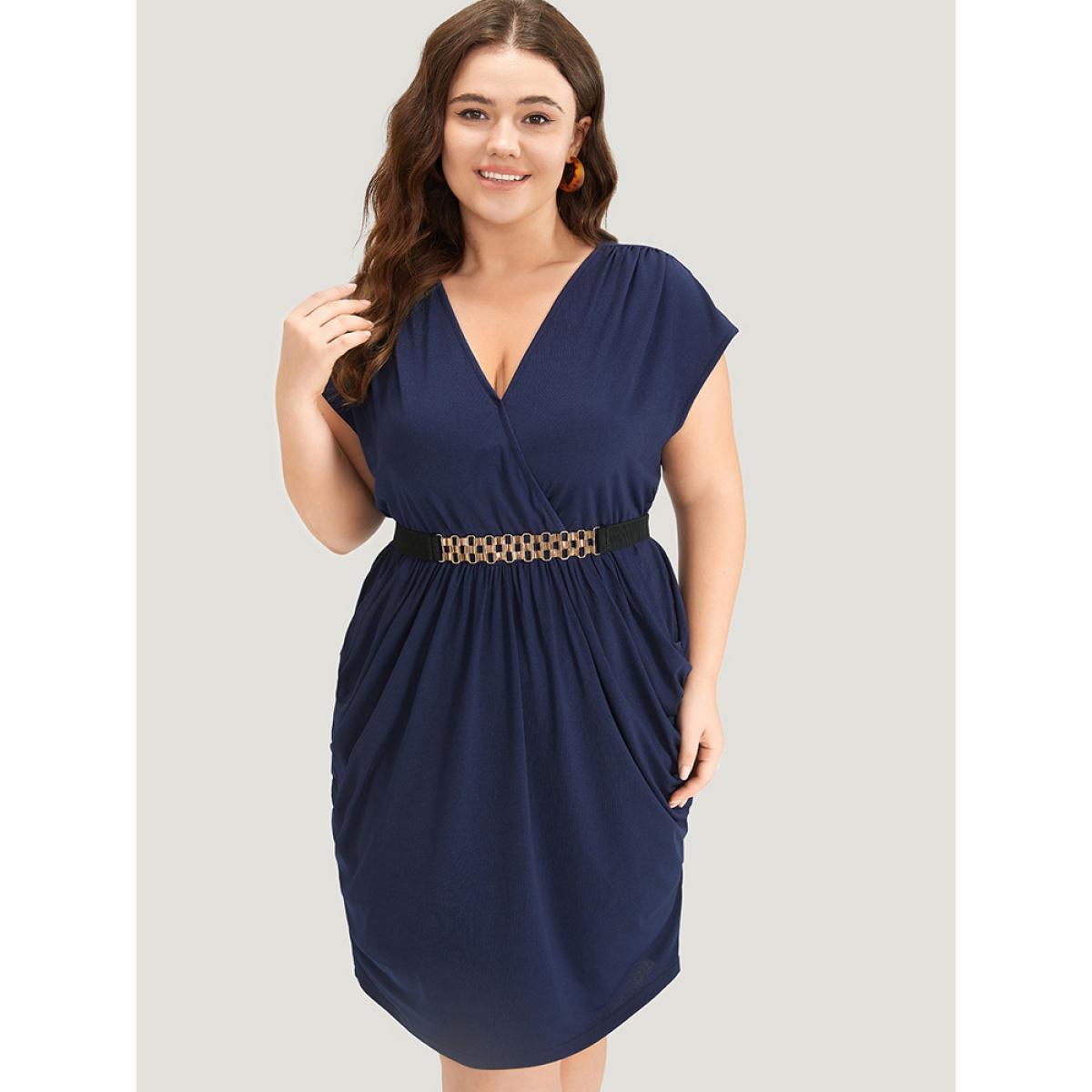 Plus Size Plain Wrap Gathered Curved Hem Metal Detail Belted Dress Black Women Office Gathered V-neck Short sleeve Curvy Knee Dress BloomChic 22-24/3X Product Image