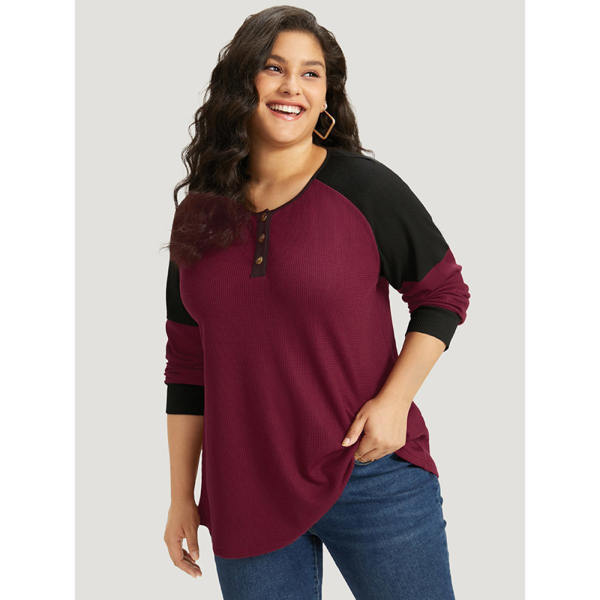 Plus Size Waffle Knit Two Tone Raglan Sleeve T-shirt Burgundy Women Casual Elastic cuffs Plain Open Front Dailywear T-shirts BloomChic 30/6X Product Image