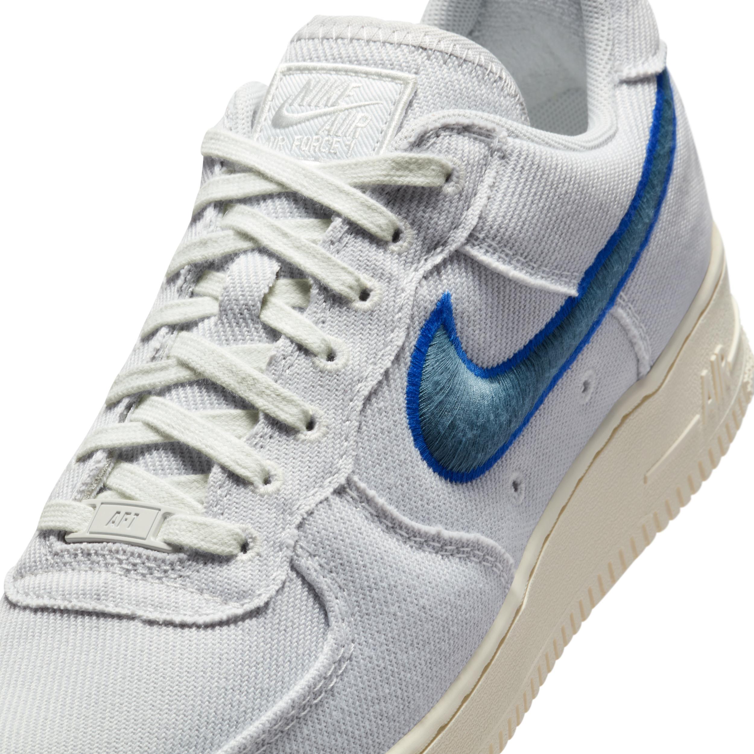Nike Men's Air Force 1 Low Canvas Shoes Product Image