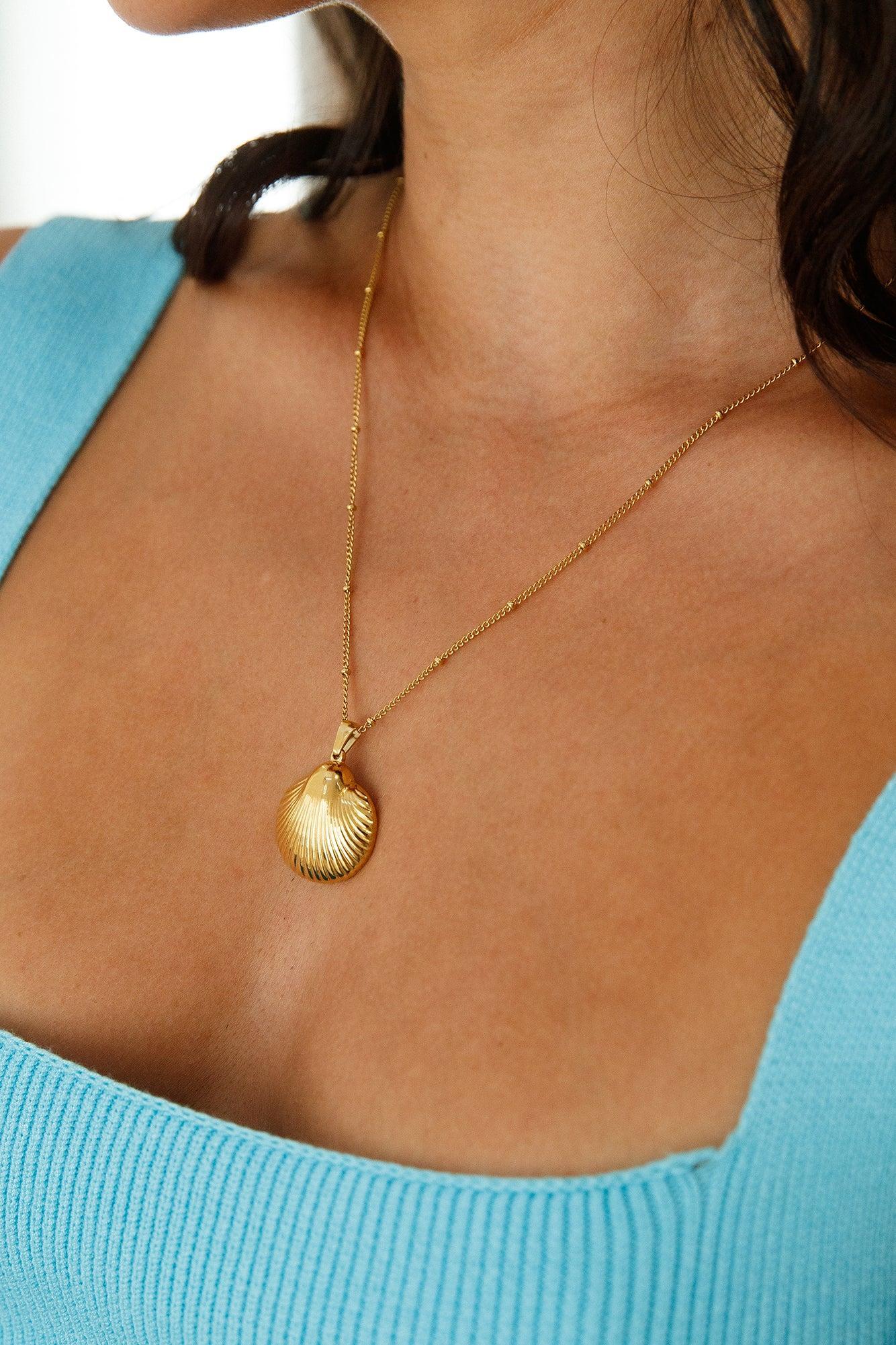 18k Gold Plated Seashell Island Necklace Gold Product Image