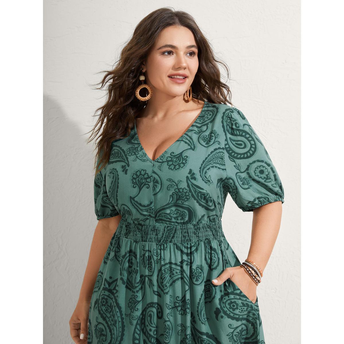 Plus Size Paisley Print Shirred Waist Midi Dress Teal Women V-neck Short sleeve Curvy BloomChic 12/L Product Image