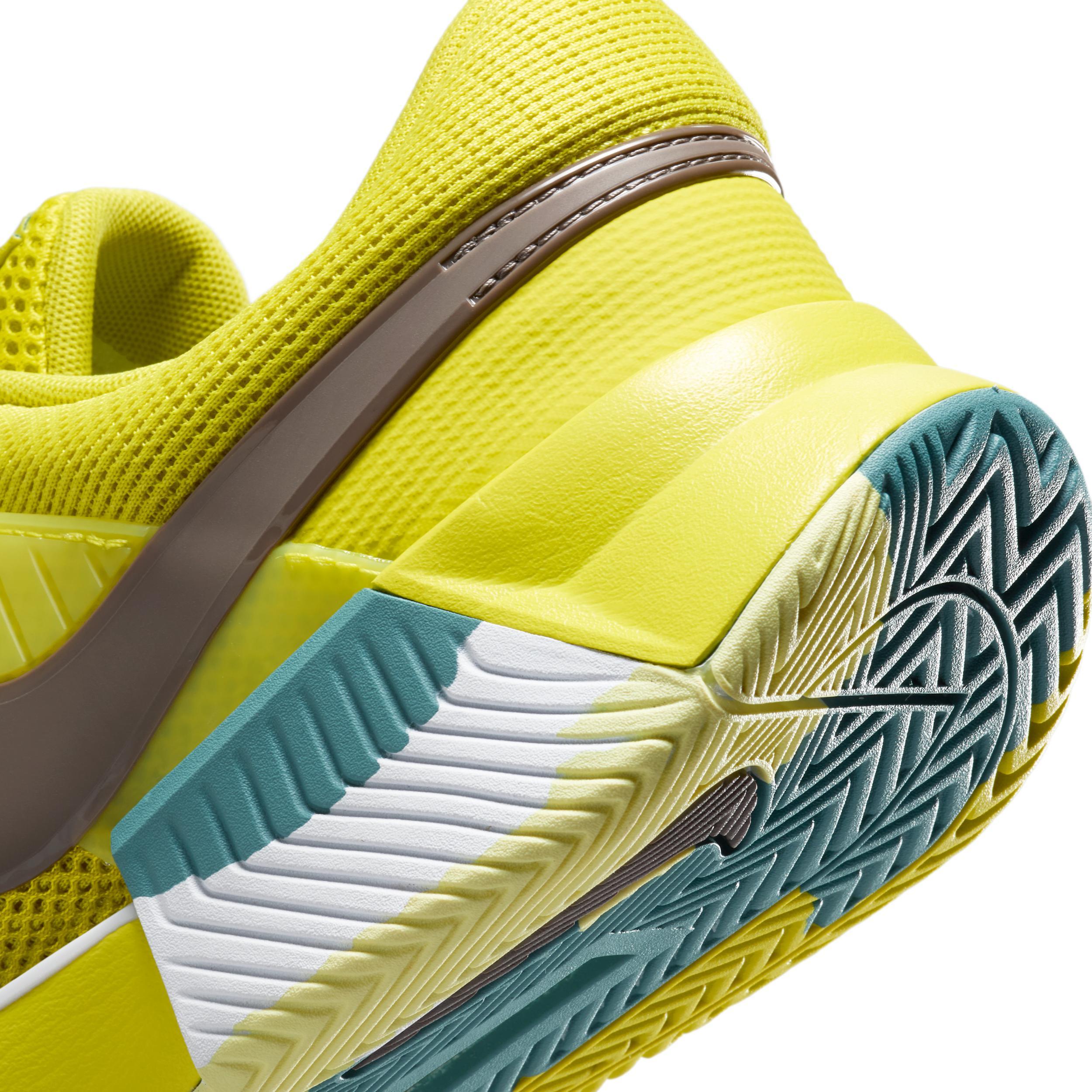 Nike GP Challenge 1 Premium Men's Hard Court Tennis Shoes Product Image