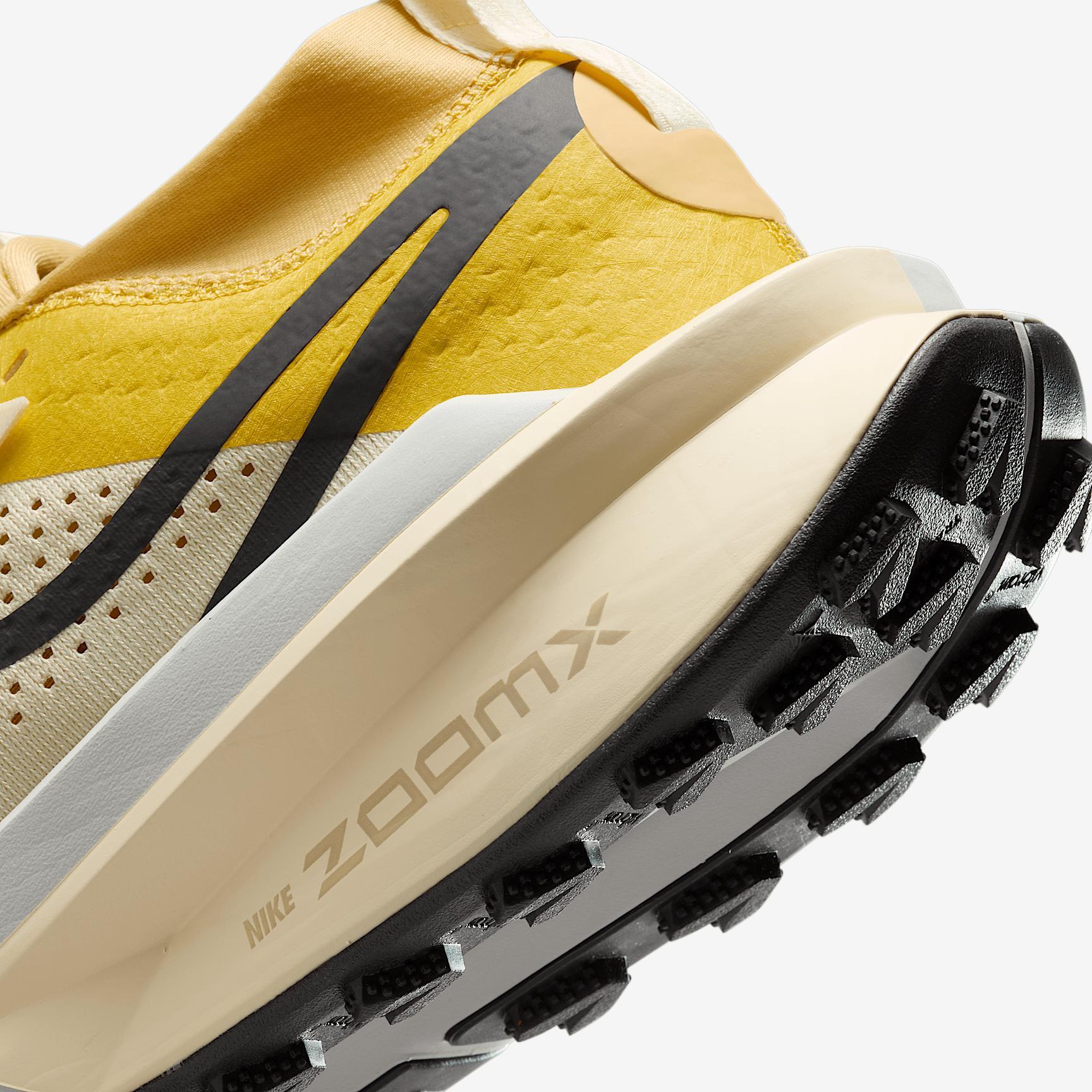 Nike Men's Zegama 2 Trail Running Shoes Product Image