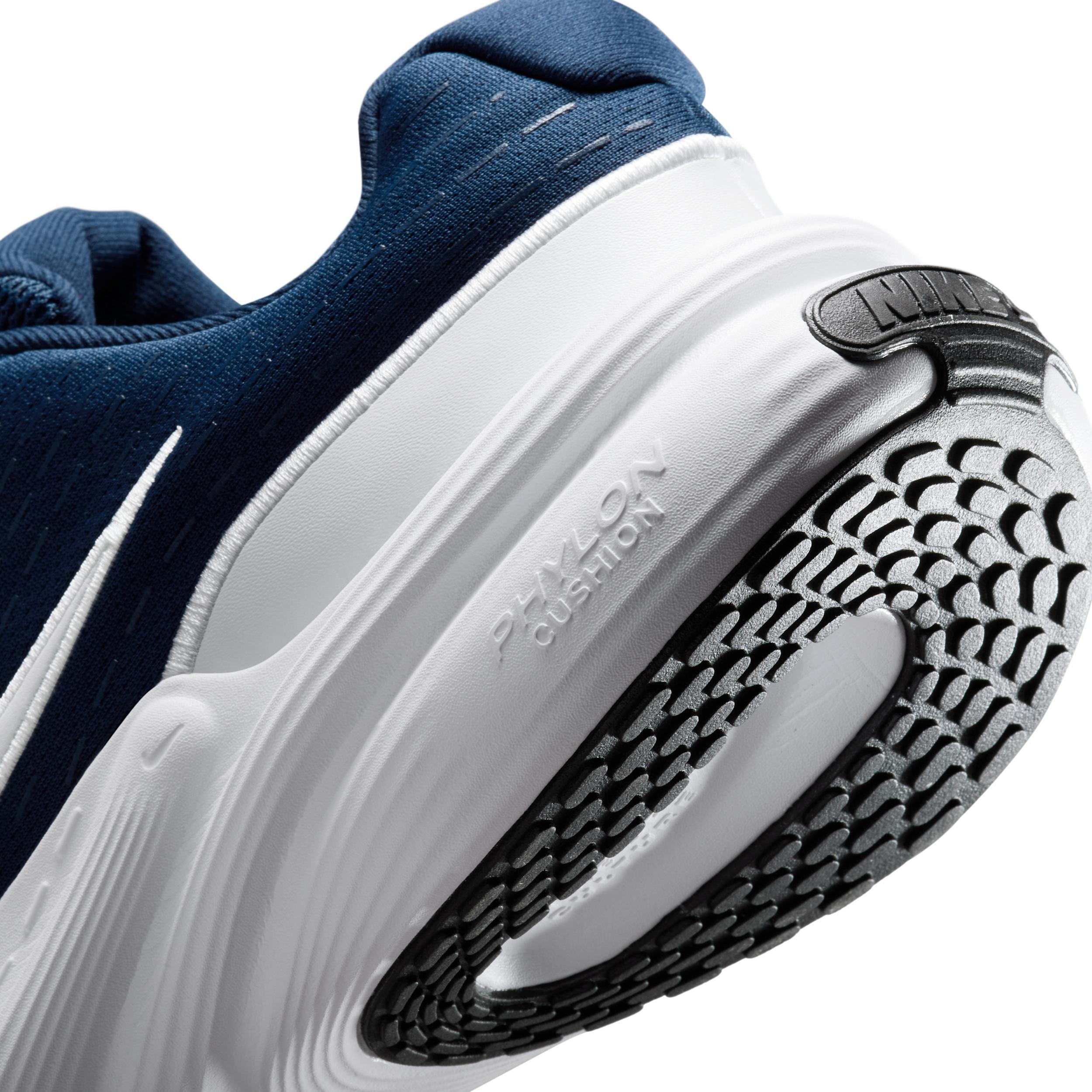 Nike Men's Uplift SC Shoes Product Image