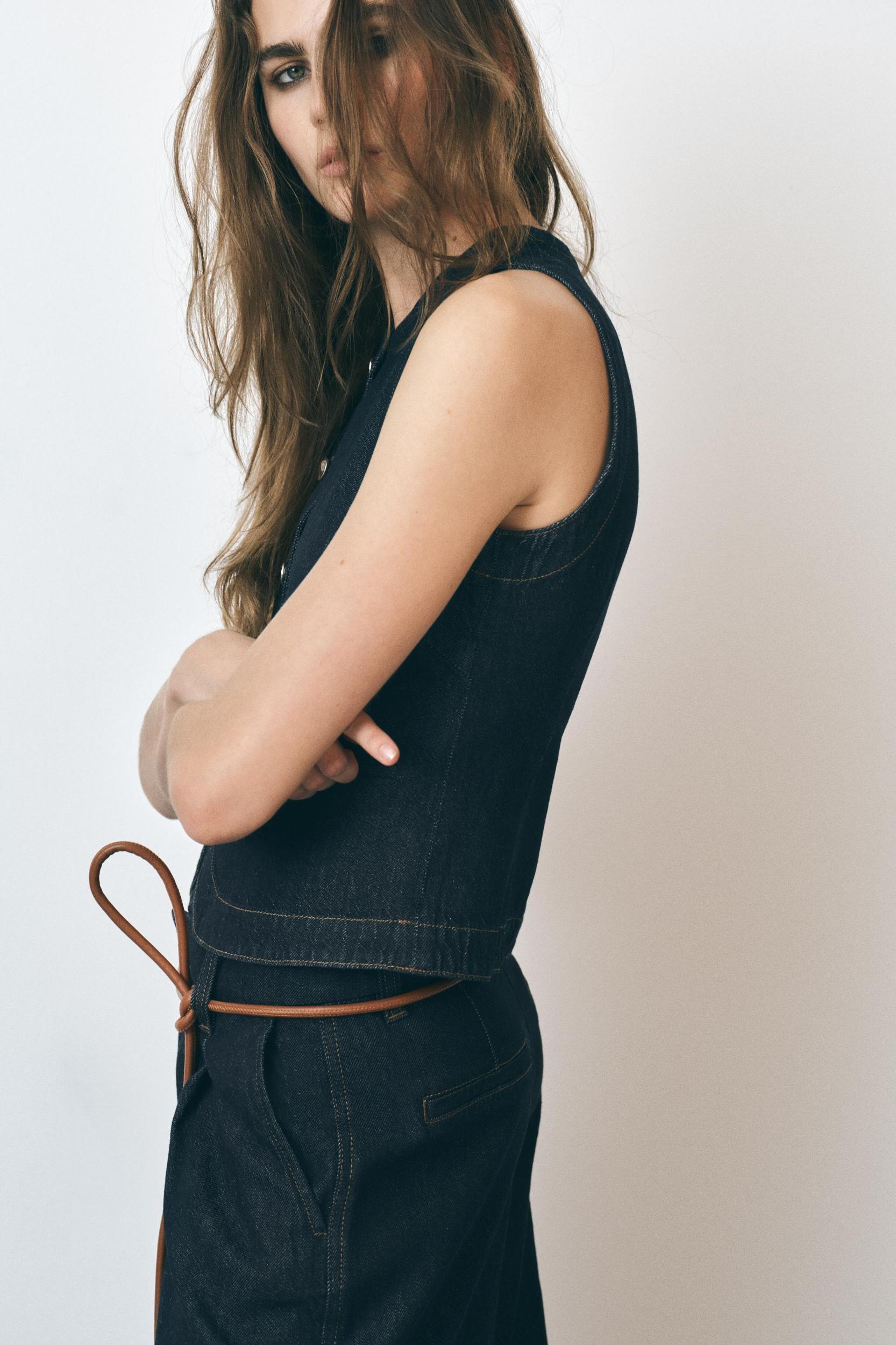 FITTED DENIM VEST Z1975 Product Image