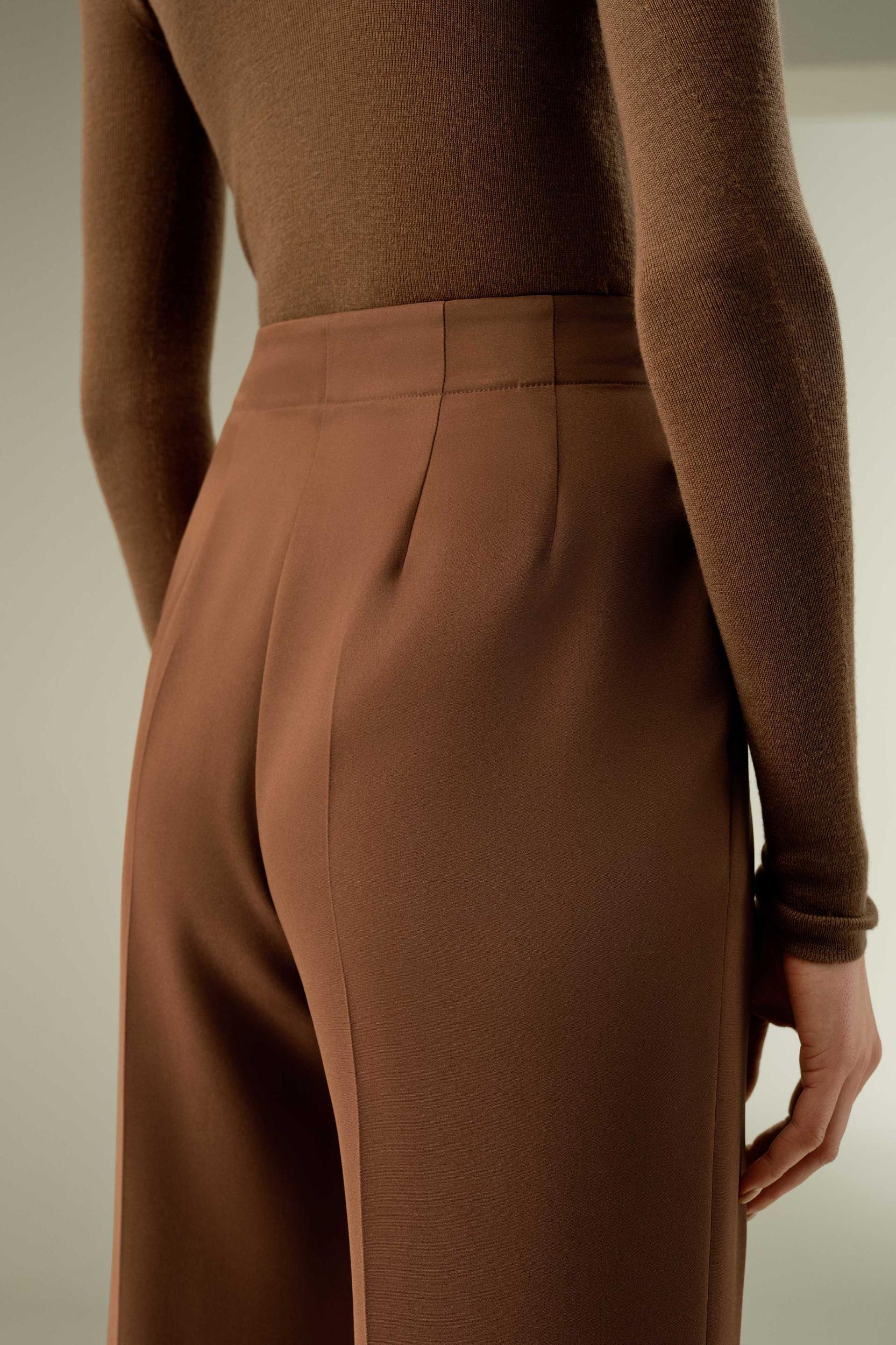 Minimalist Silk Crêpe Pant Product Image