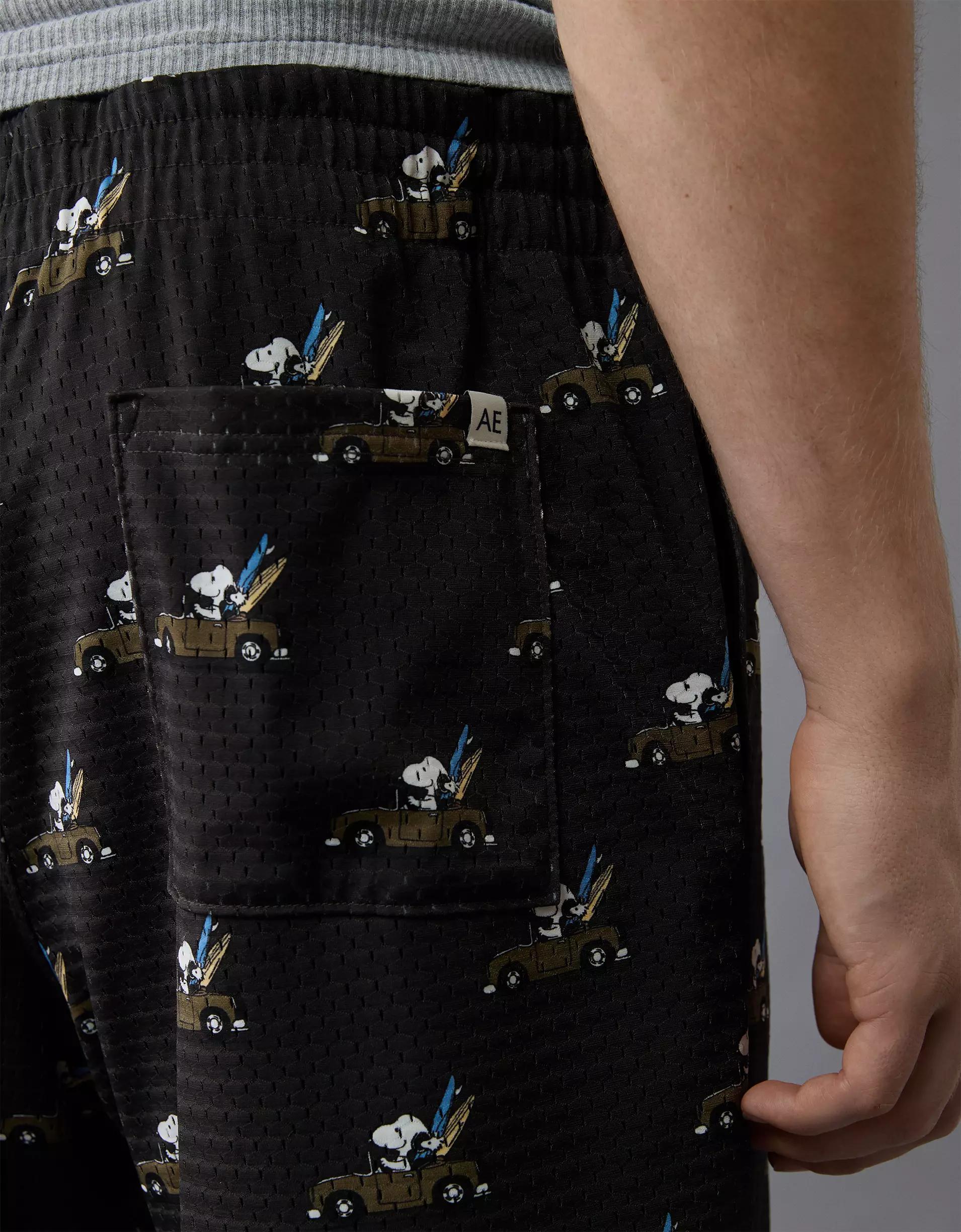 AE Sofa Surfin' 6" Snoopy Graphic Mesh Lounge Short Product Image