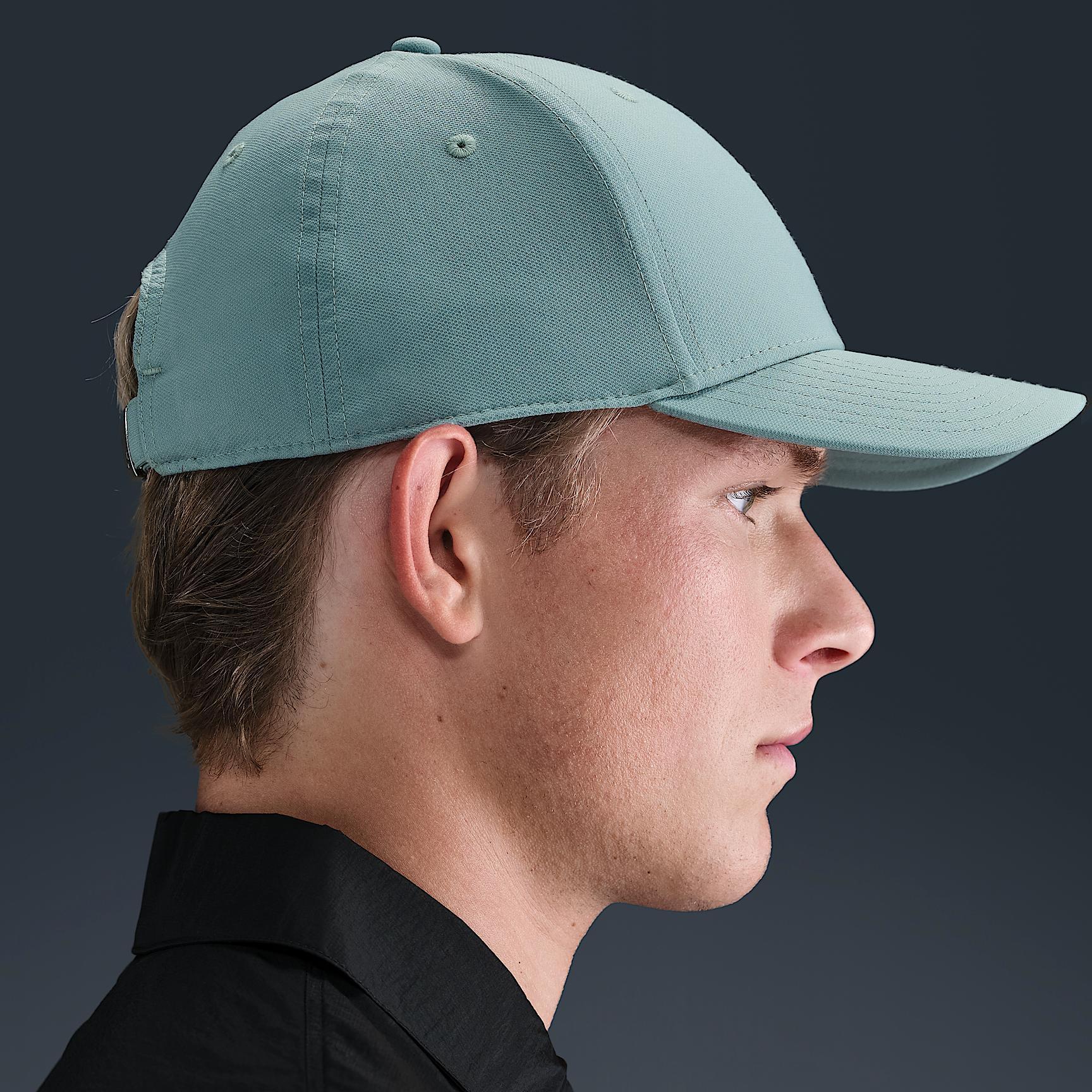 Nike Dri-FIT Club Structured Metal Logo Cap Product Image