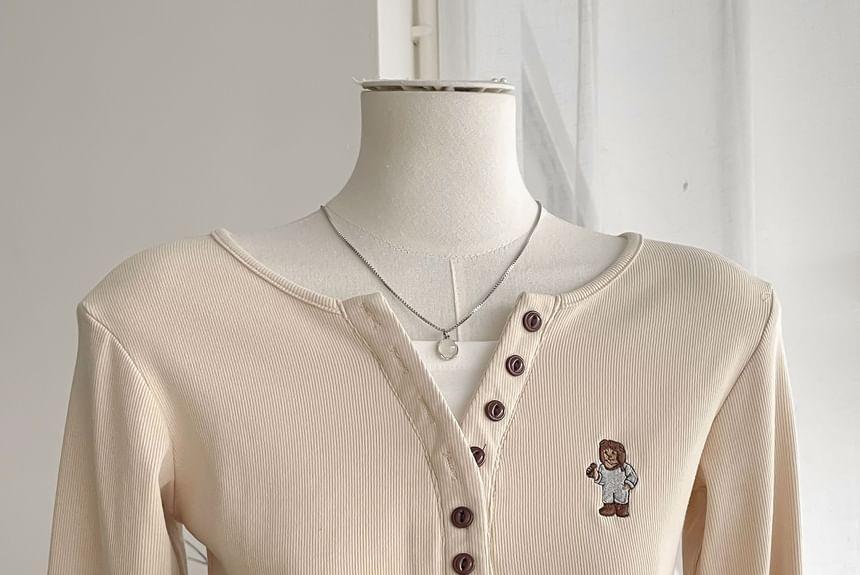 Long-Sleeve Henley Bear Embroidered Tee Product Image