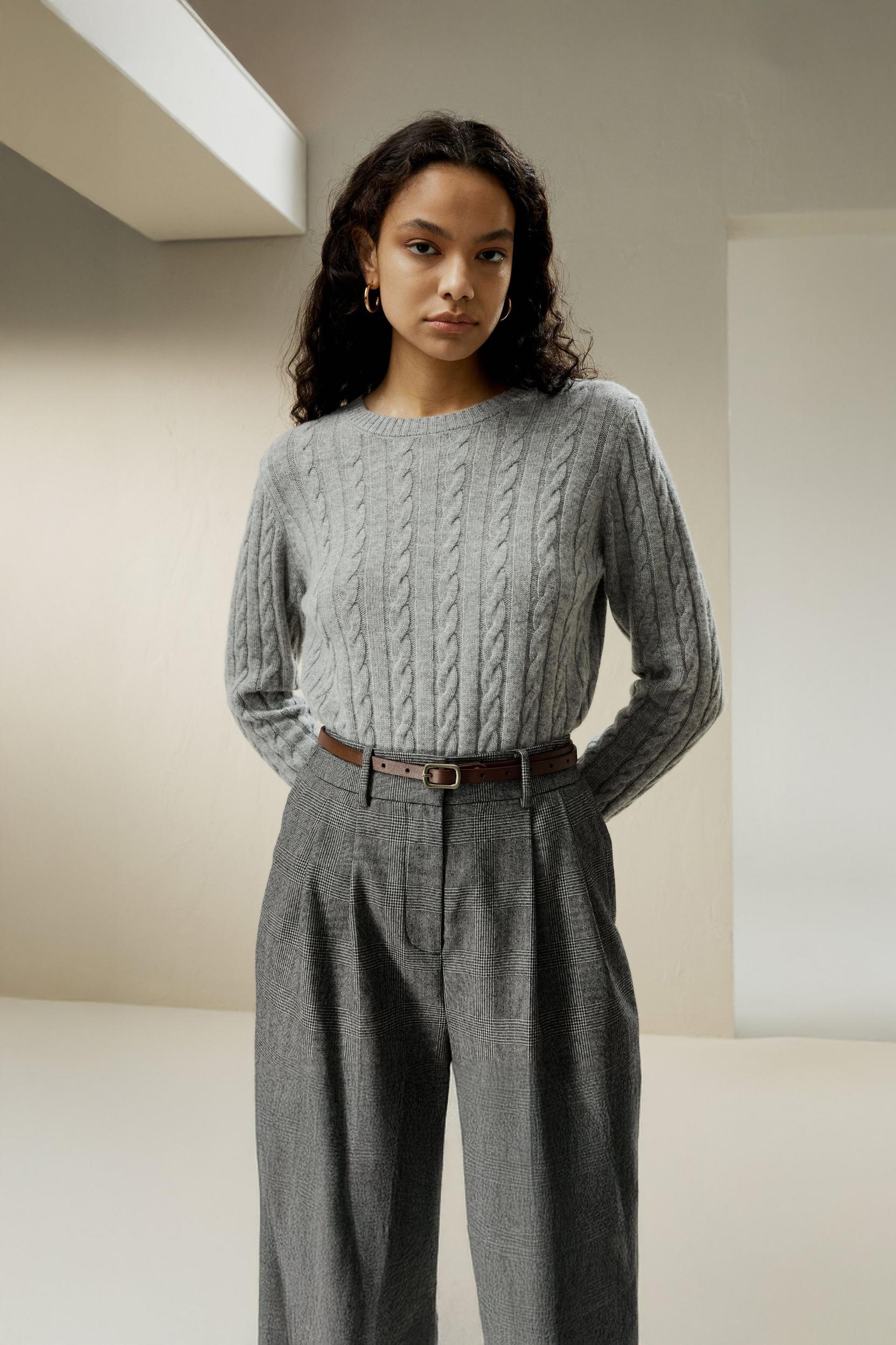 Classic Cable Knit Sweater with Ribbed Edges Product Image