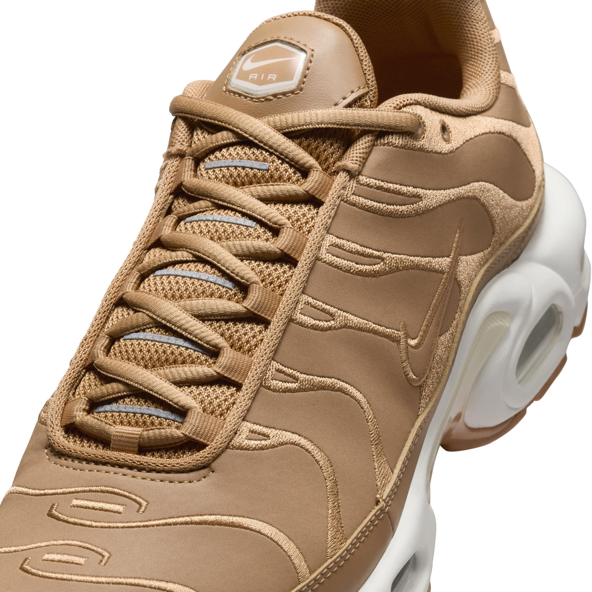 Nike Men's Air Max Plus Shoes Product Image