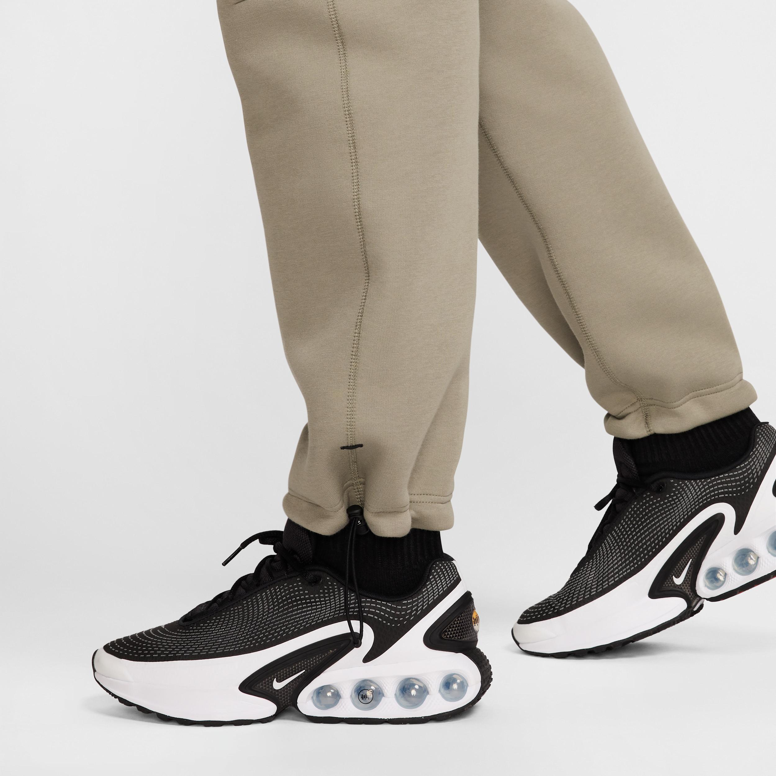 Nike Men's Tech Fleece Open-Hem Pants Product Image
