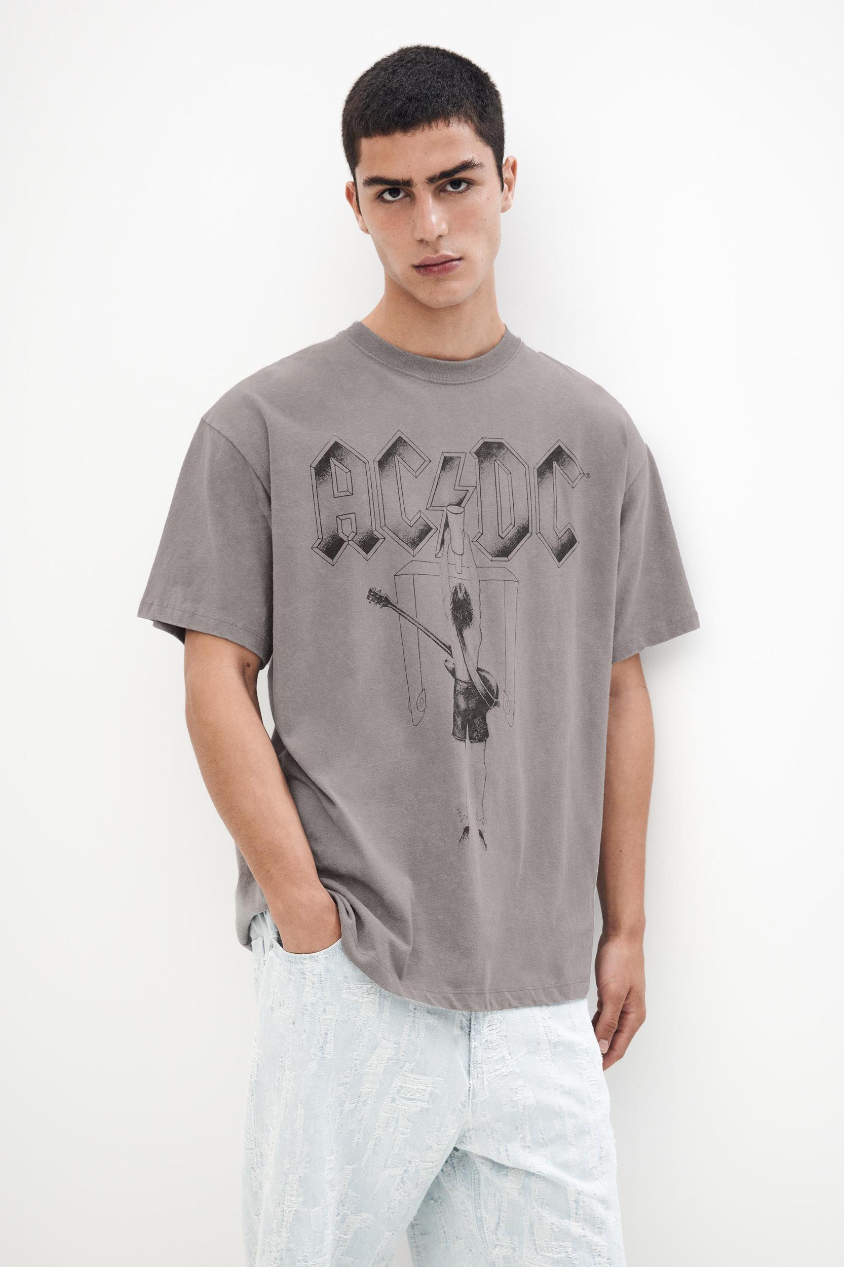 AC/DC T-shirt Product Image