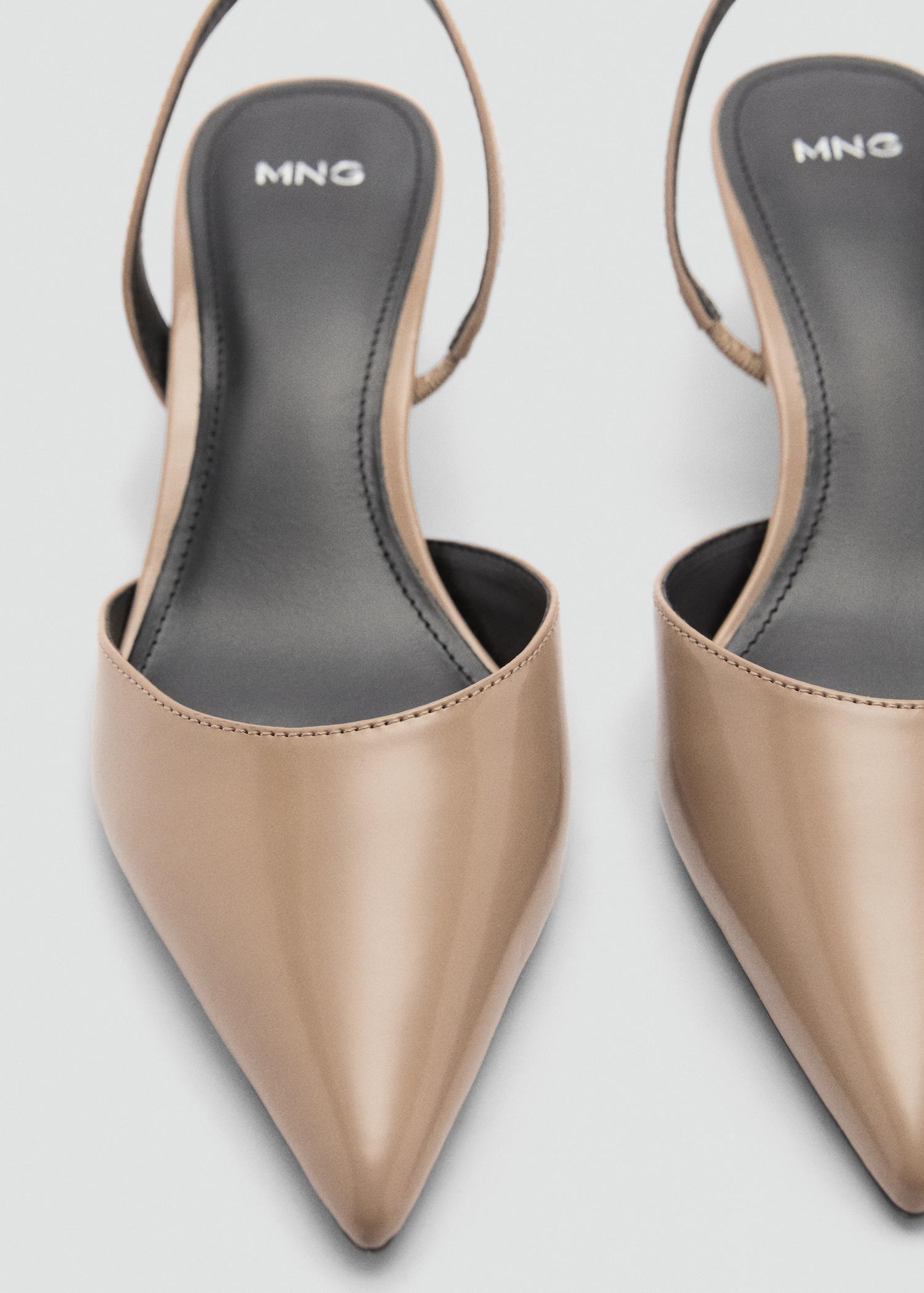 Kitten-heel pointed shoes - Women | MANGO USA Product Image