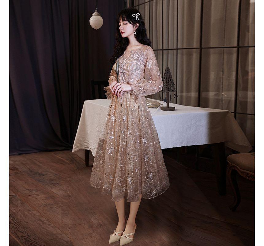 Long-Sleeve Round Neck Embroidered Sequin Mesh A-Line Cocktail Dress / Evening Gown Product Image