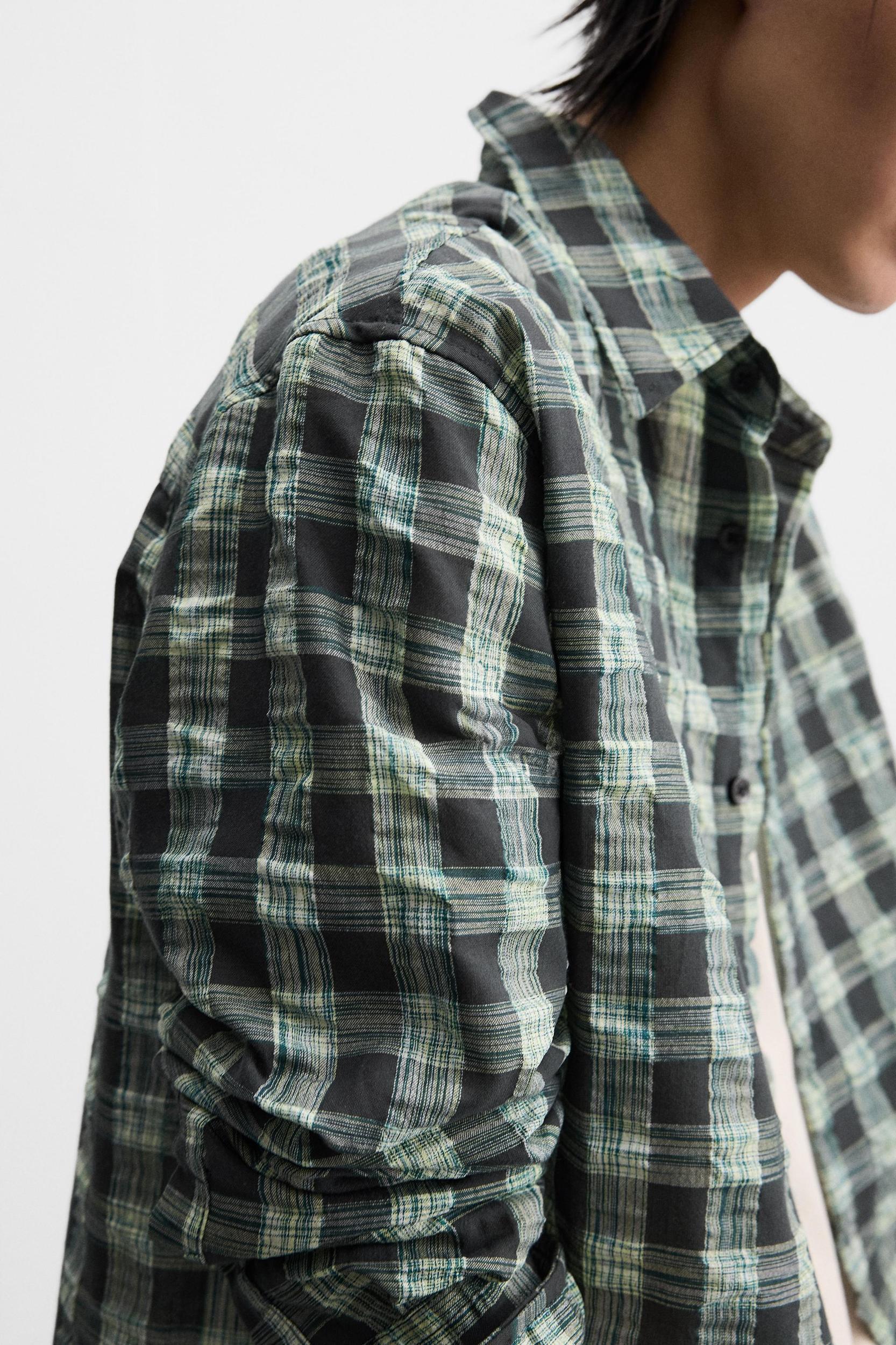WRINKLE EFFECT PLAID SHIRT Product Image