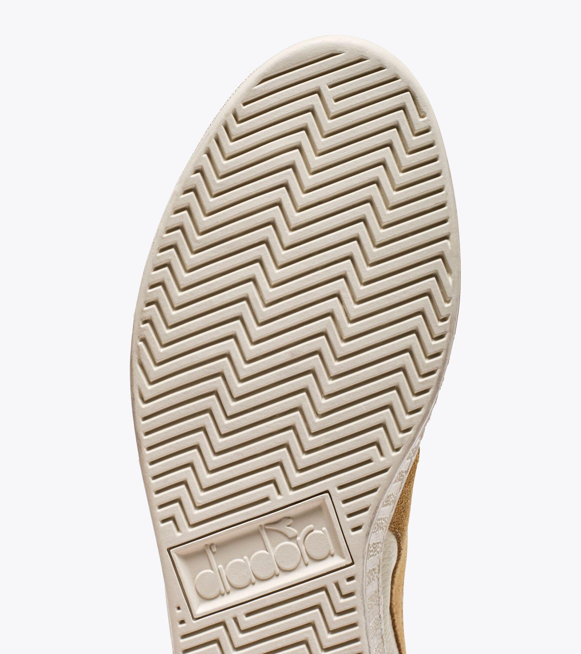 GAME L HIGH WAXED SUEDE POP Product Image