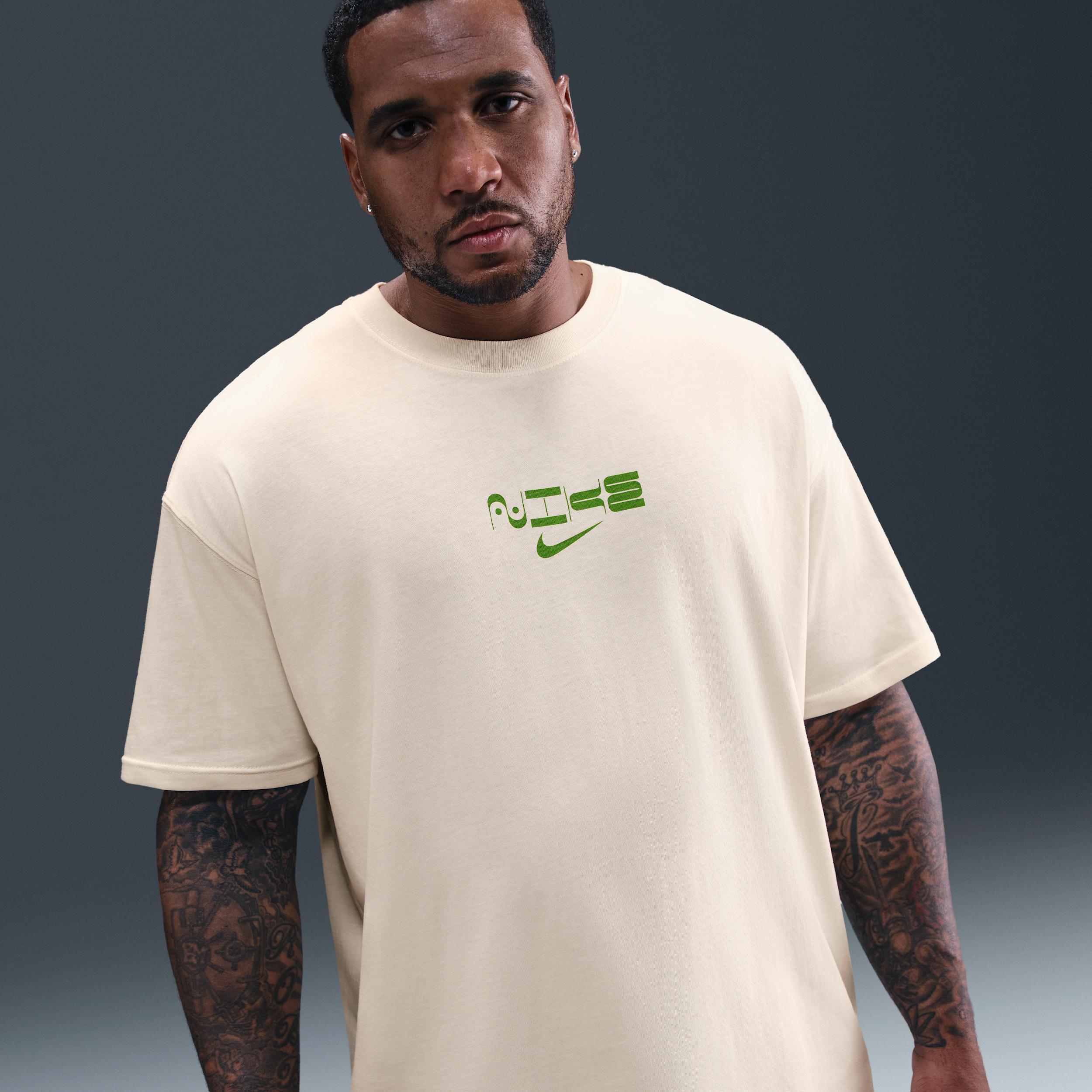 Nike Sportswear Men's Max90 T-Shirt Product Image
