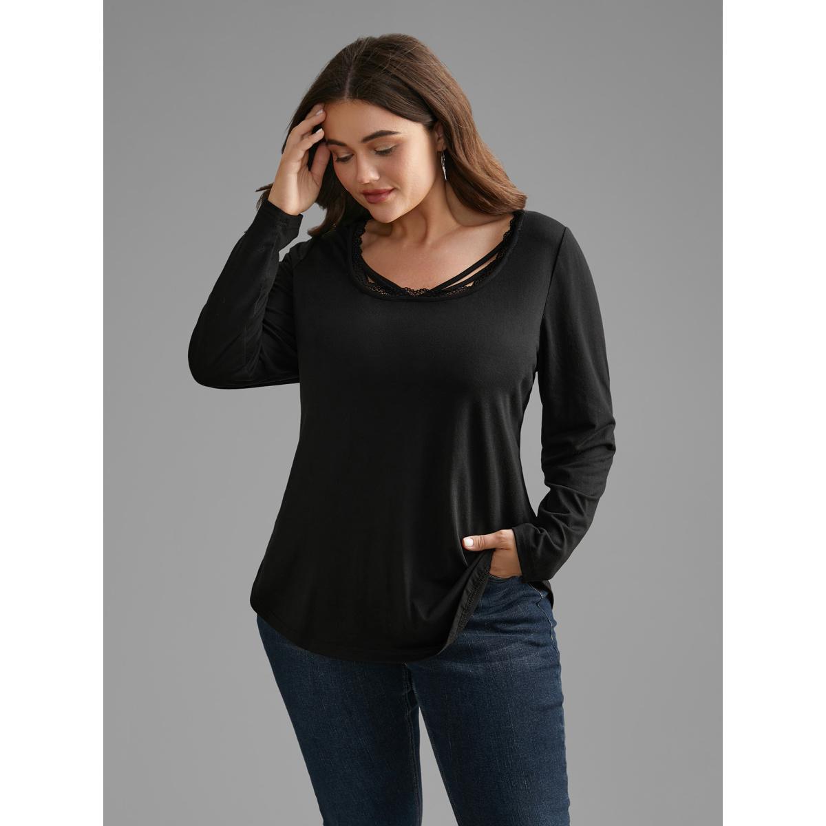 Plus Size Plain Lace Patchwork Crisscross T-shirt Black Women Casual Patchwork U-neck Everyday T-shirts BloomChic 28/5X Product Image