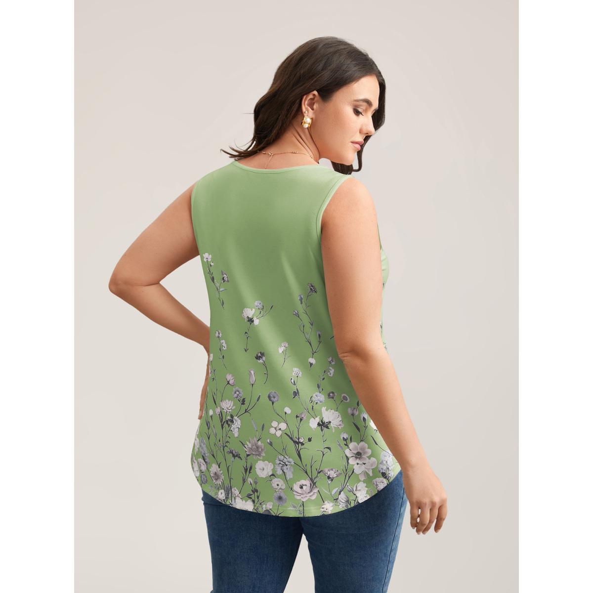 Plus Size Blooming Flowers Print Stretchy Vest Women LightGreen Elegant Non V-neck Everyday Tank Tops Camis BloomChic 12/L Product Image