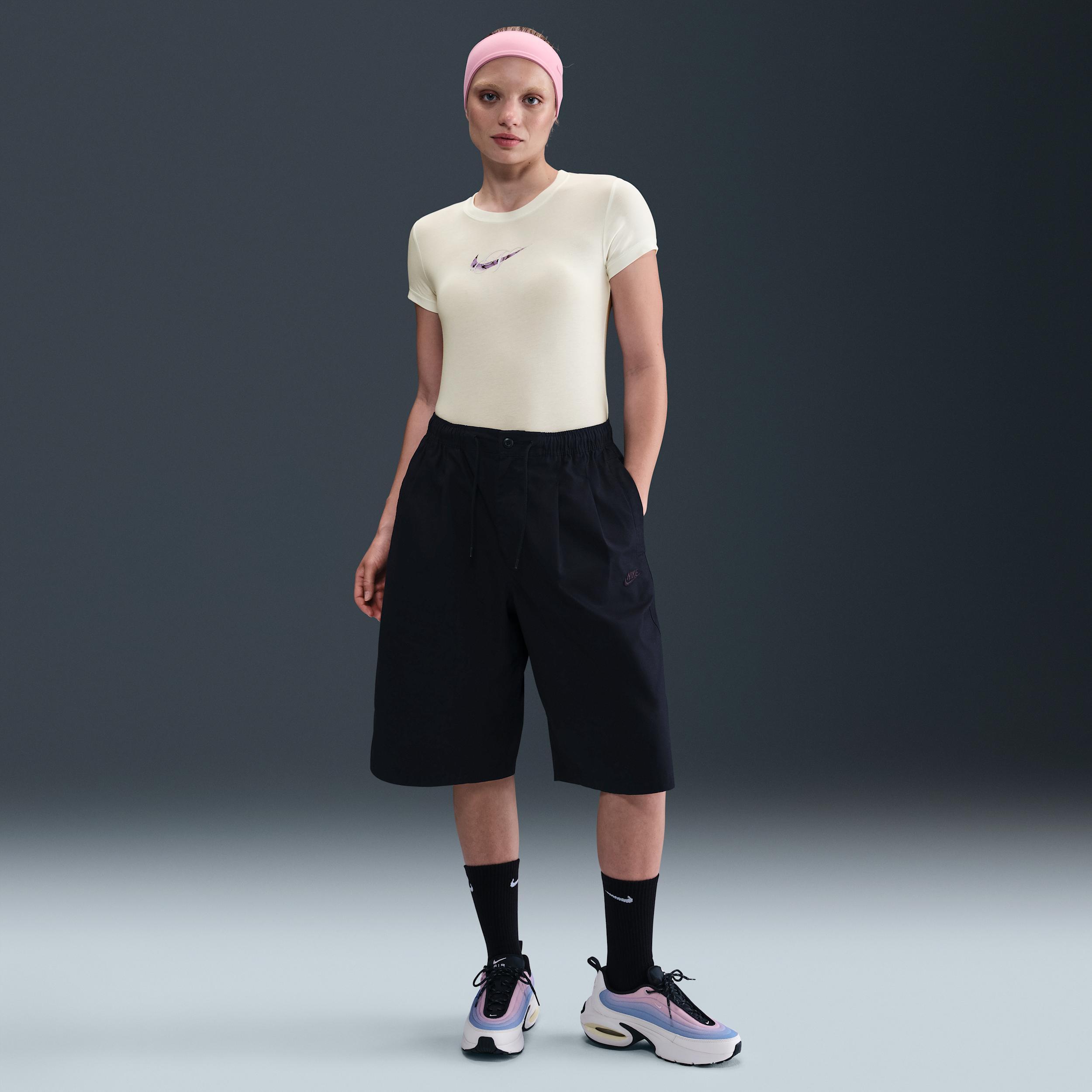 Women's Nike Sportswear Chill Knit Slim Cropped Graphic T-Shirt Product Image