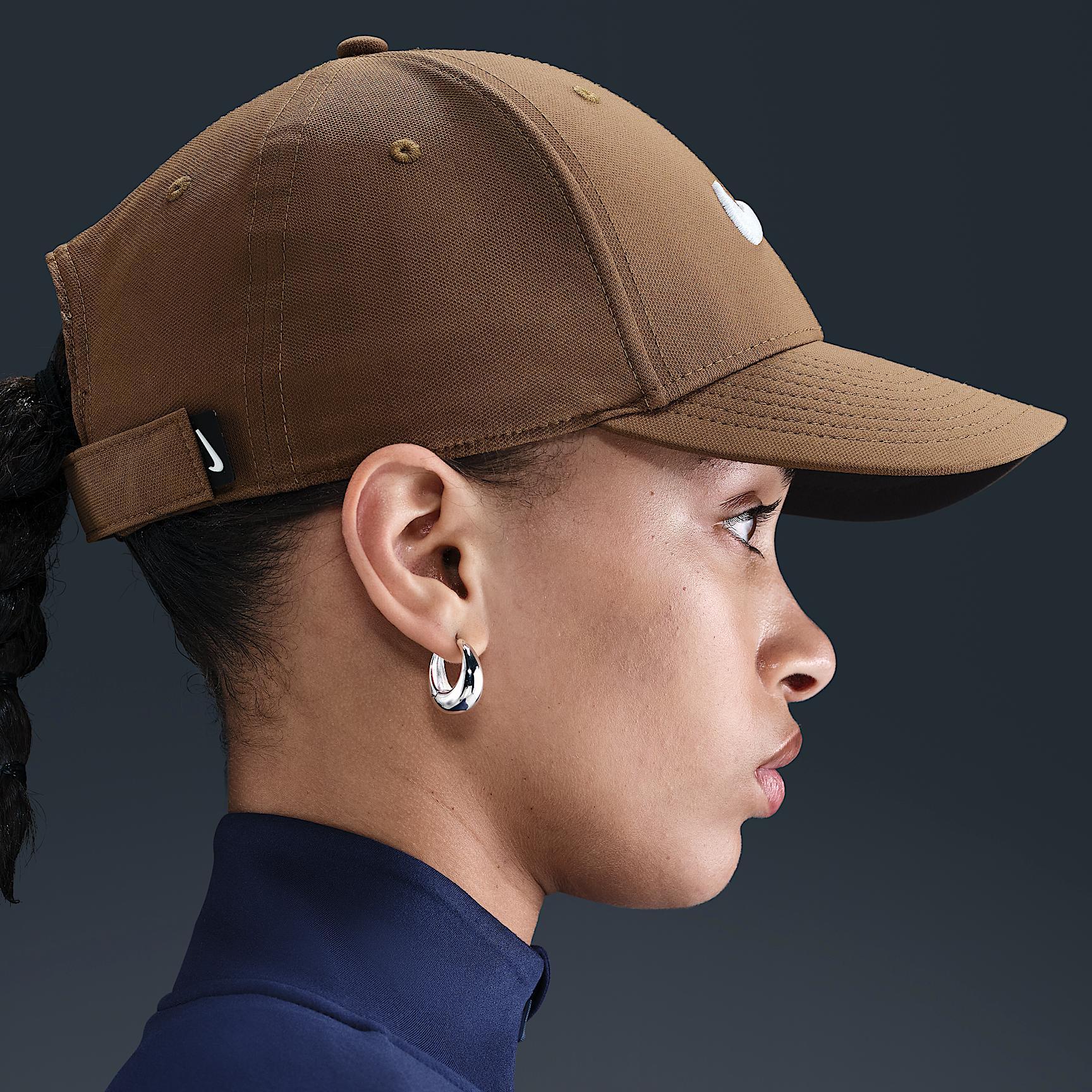 Nike Dri-FIT Club Structured Swoosh Cap Product Image