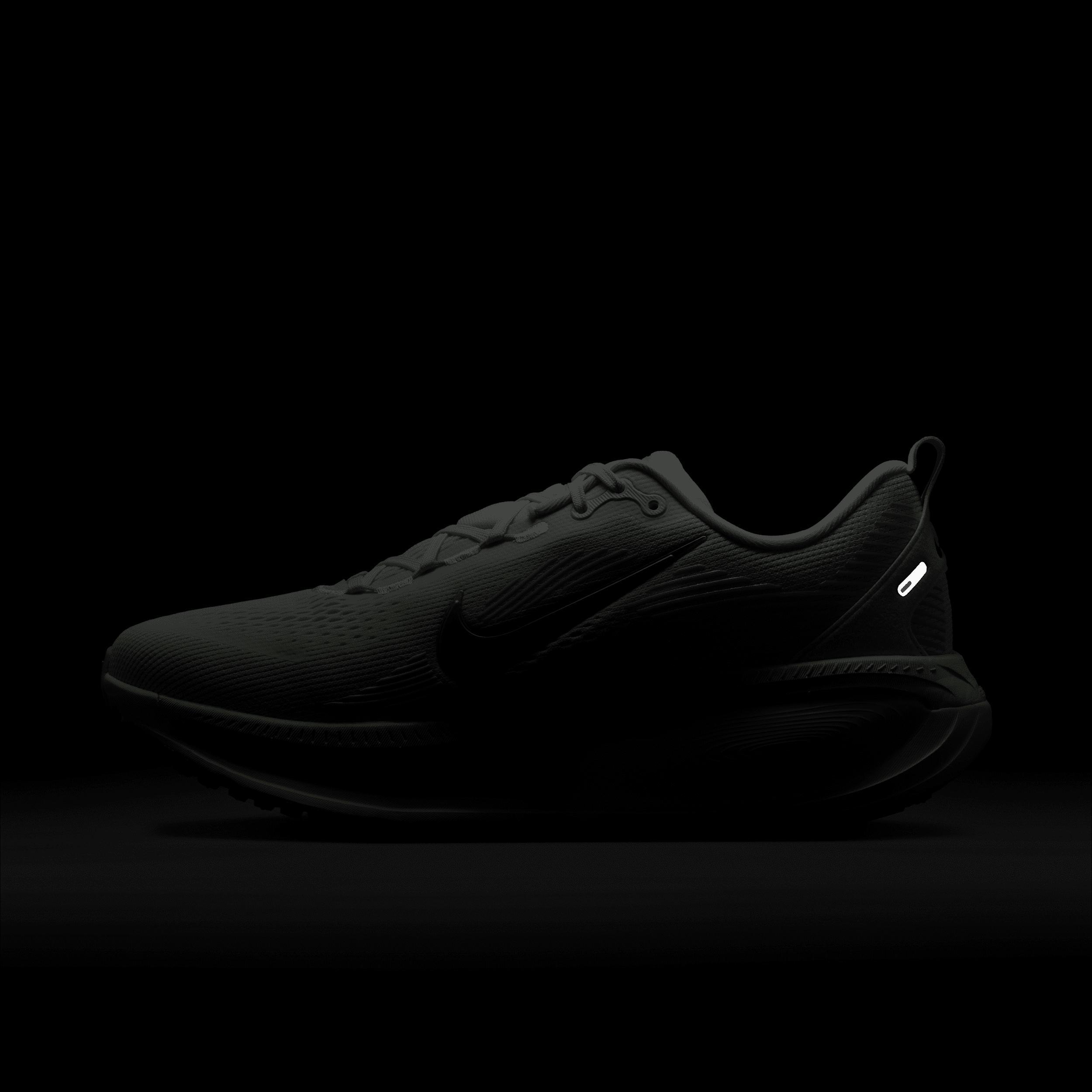 Nike Men's Vomero 18 Road Running Shoes Product Image