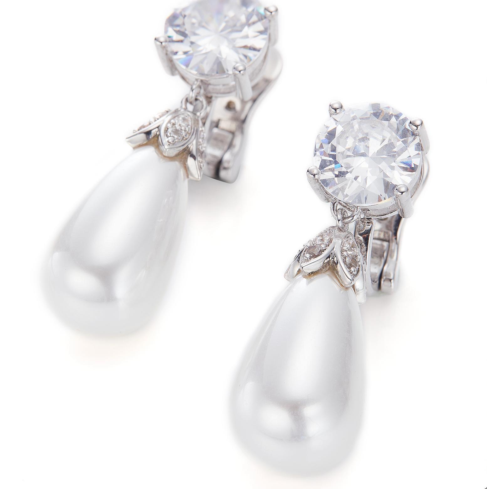 Francesca Pearl Earrings Product Image
